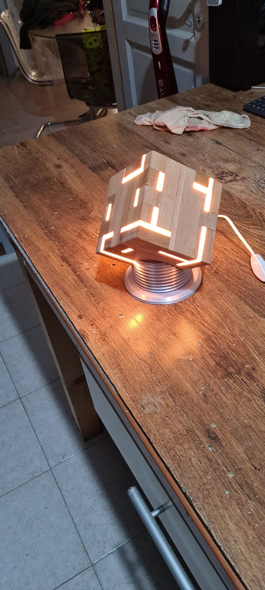 Miniatura 2 do modelo 3D Wood Cube Lamp