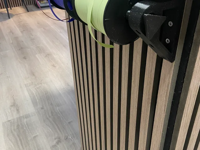 Roll holder