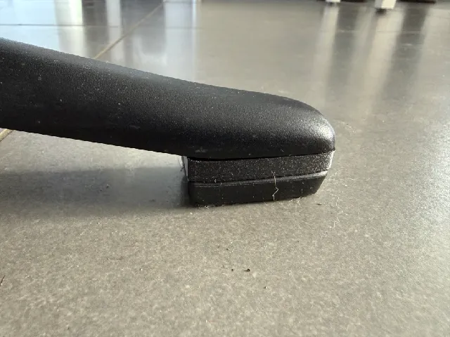 Pieds Fauteuil "Marc" (habitat.fr)  - Chair feet for Habitat's Marc collection
