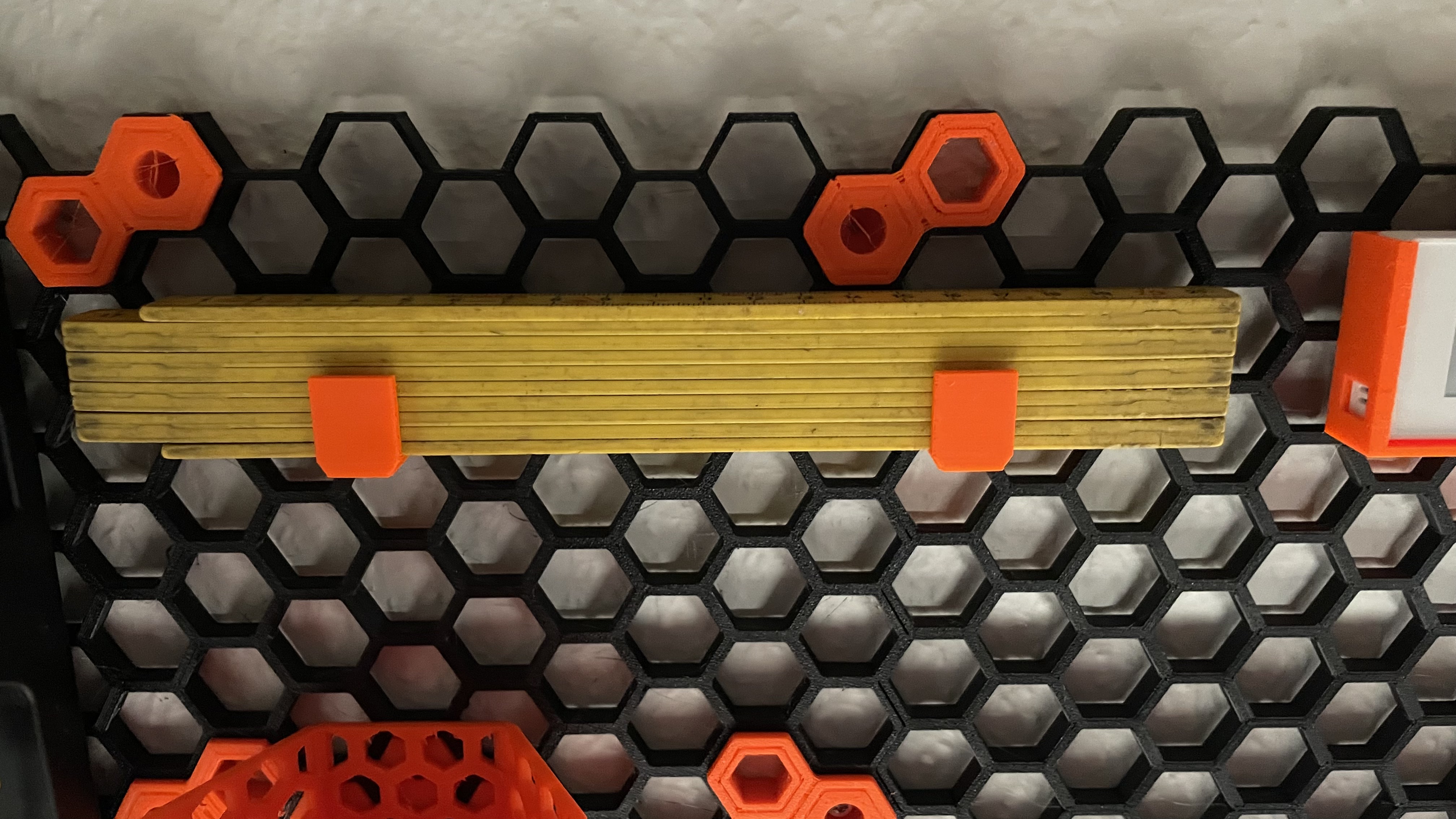 Honeycomb Wall Folding Ruler Holder