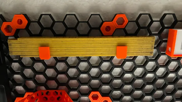 Honeycomb Wall Folding Ruler Holder