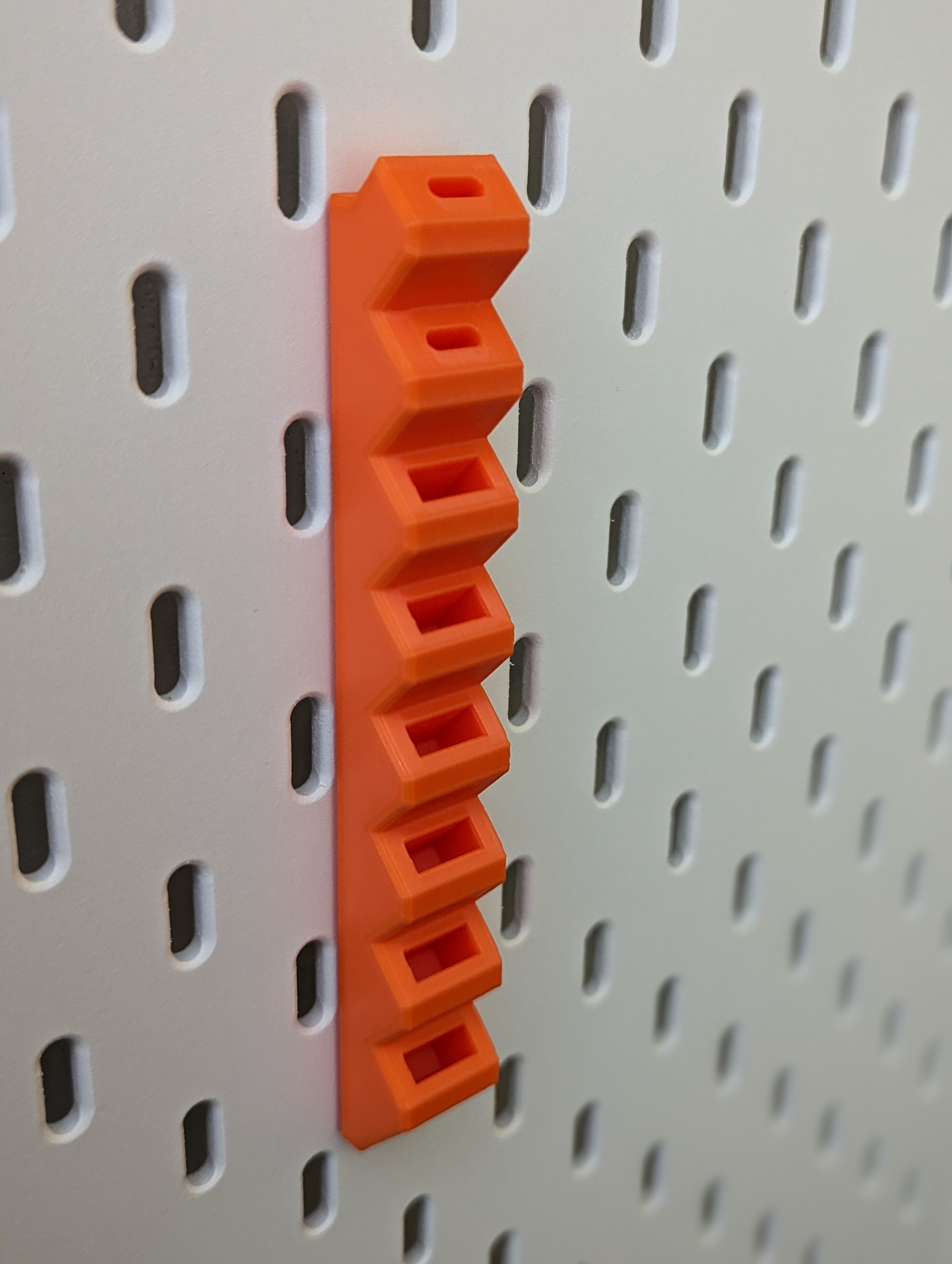 Vertical USB holder for Skadis with USB-C