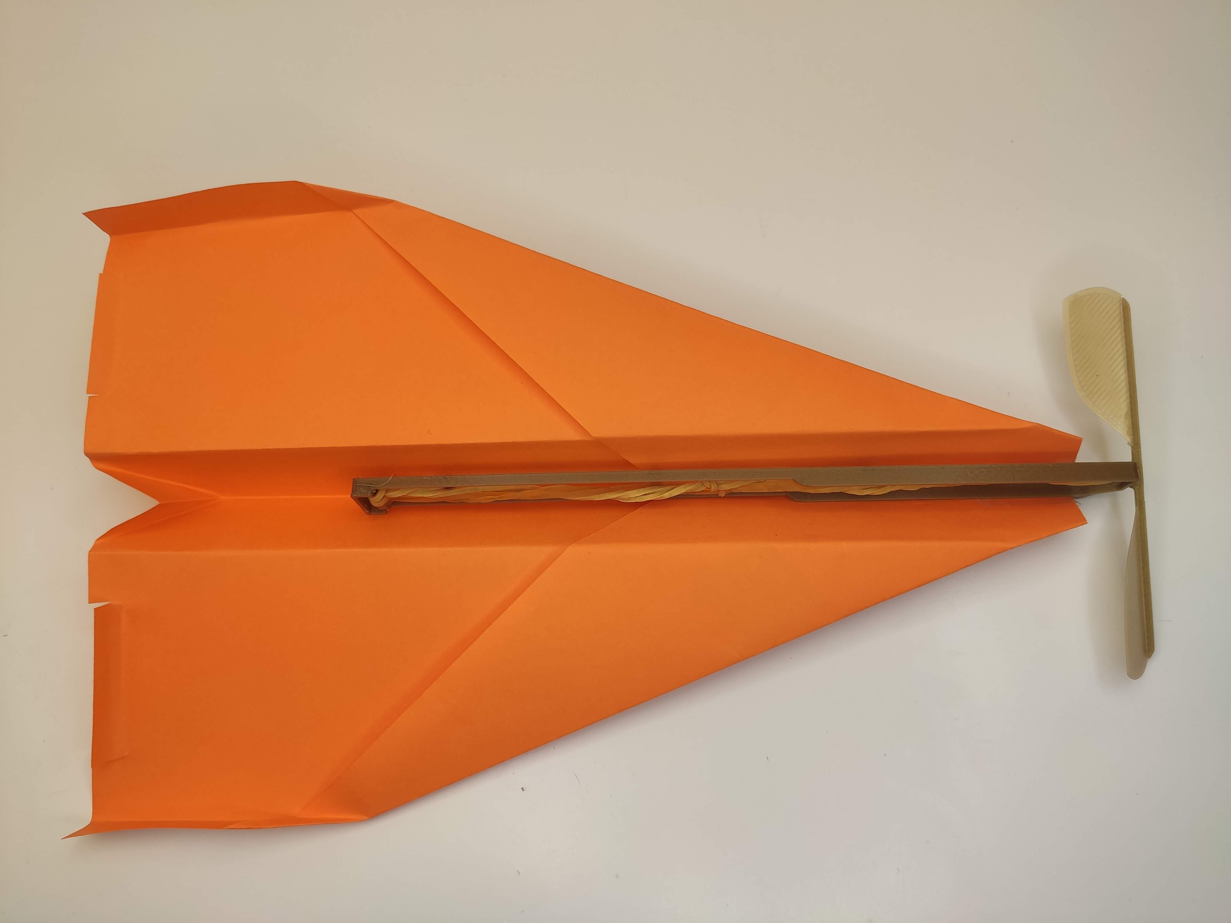Wind Up Engine for Paper Airplanes by Sevro Download free STL model