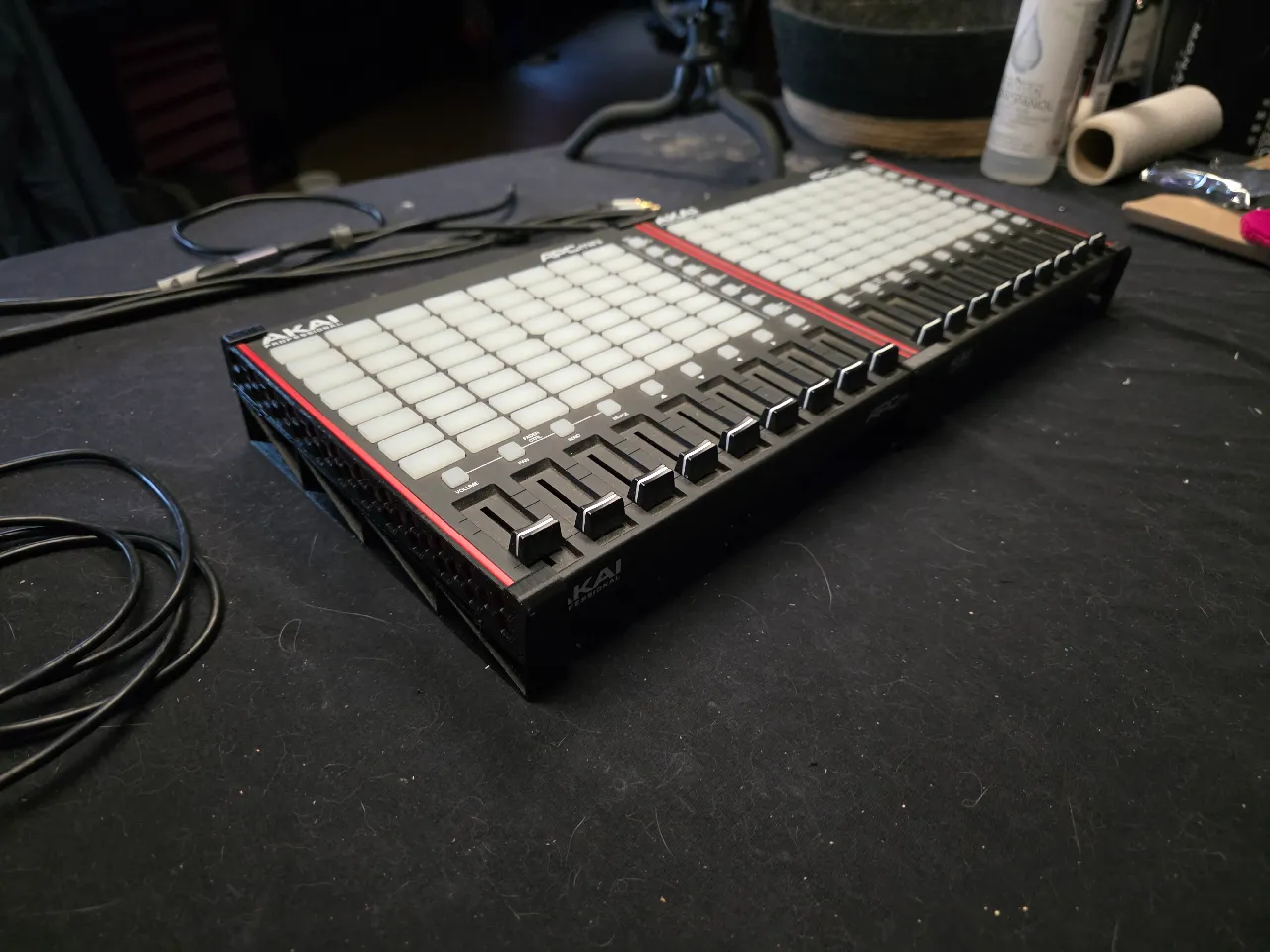 Frame / Braces for AKAI APC Mini MK2 with feet by Kashayar 