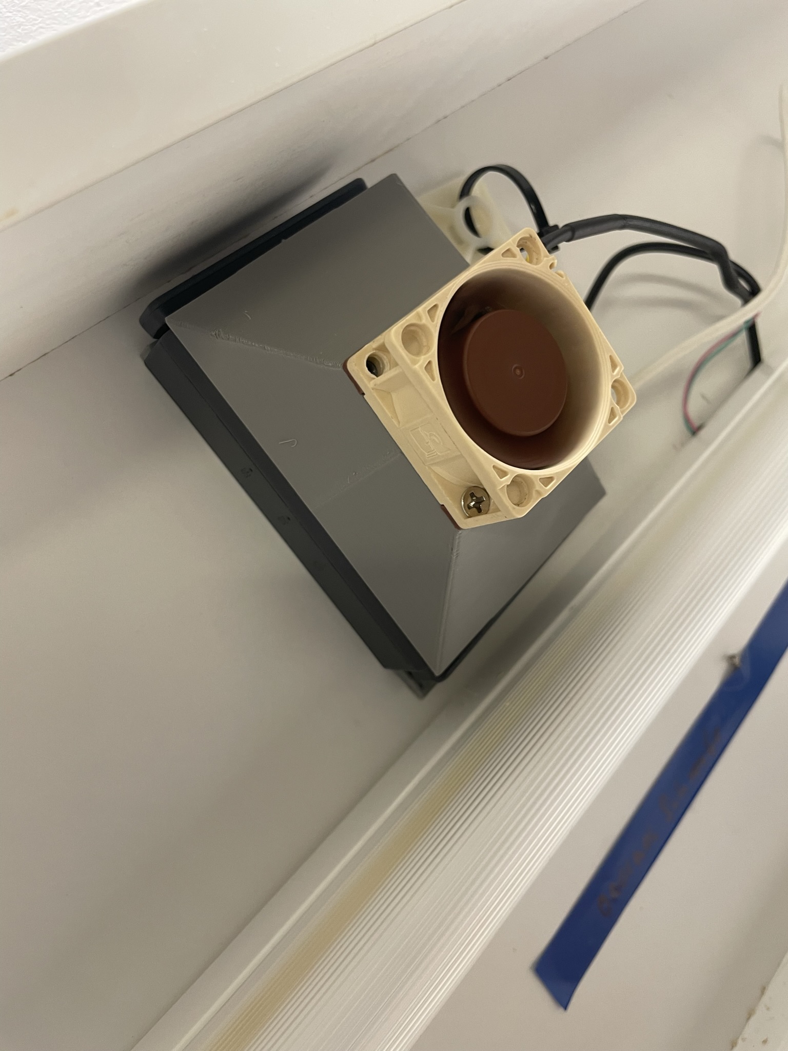 wallmount Cooling fan for gl-inet GL-AR750S-Ext