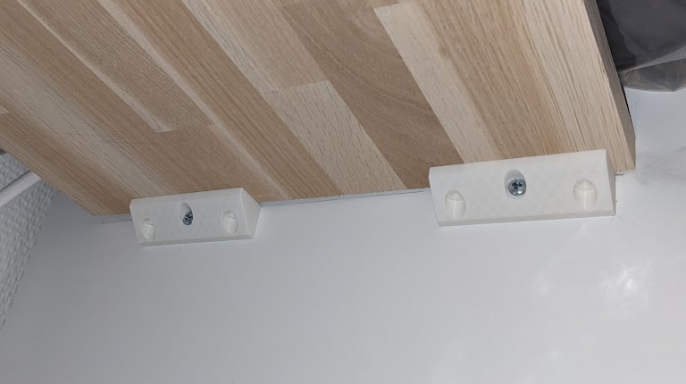 Shelf support