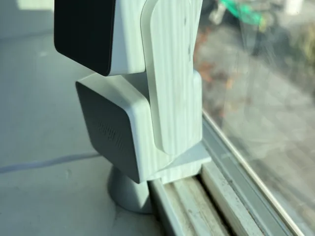 Wyze Cam Pan v3 stand for vinyl windows