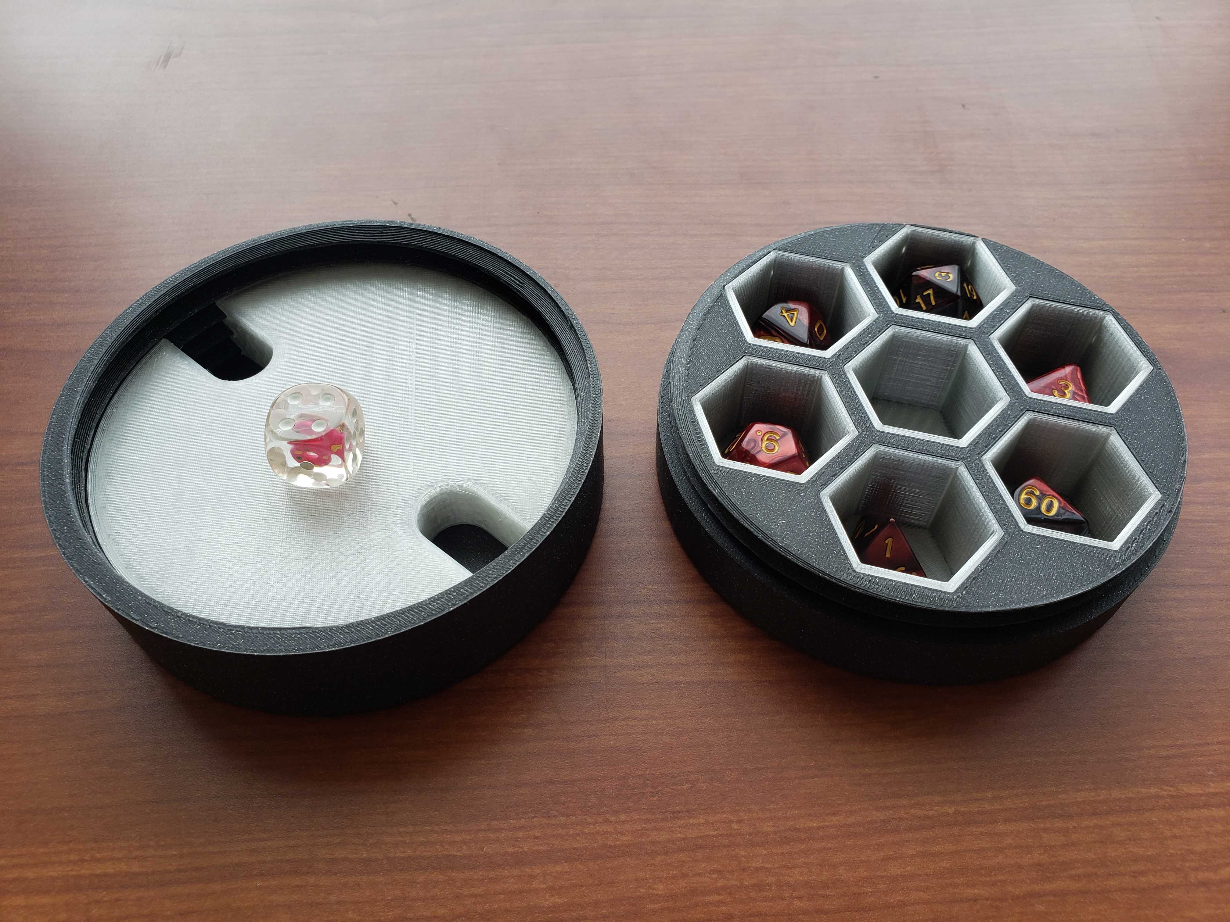 Rattle-Free Minimalist Dice Vault