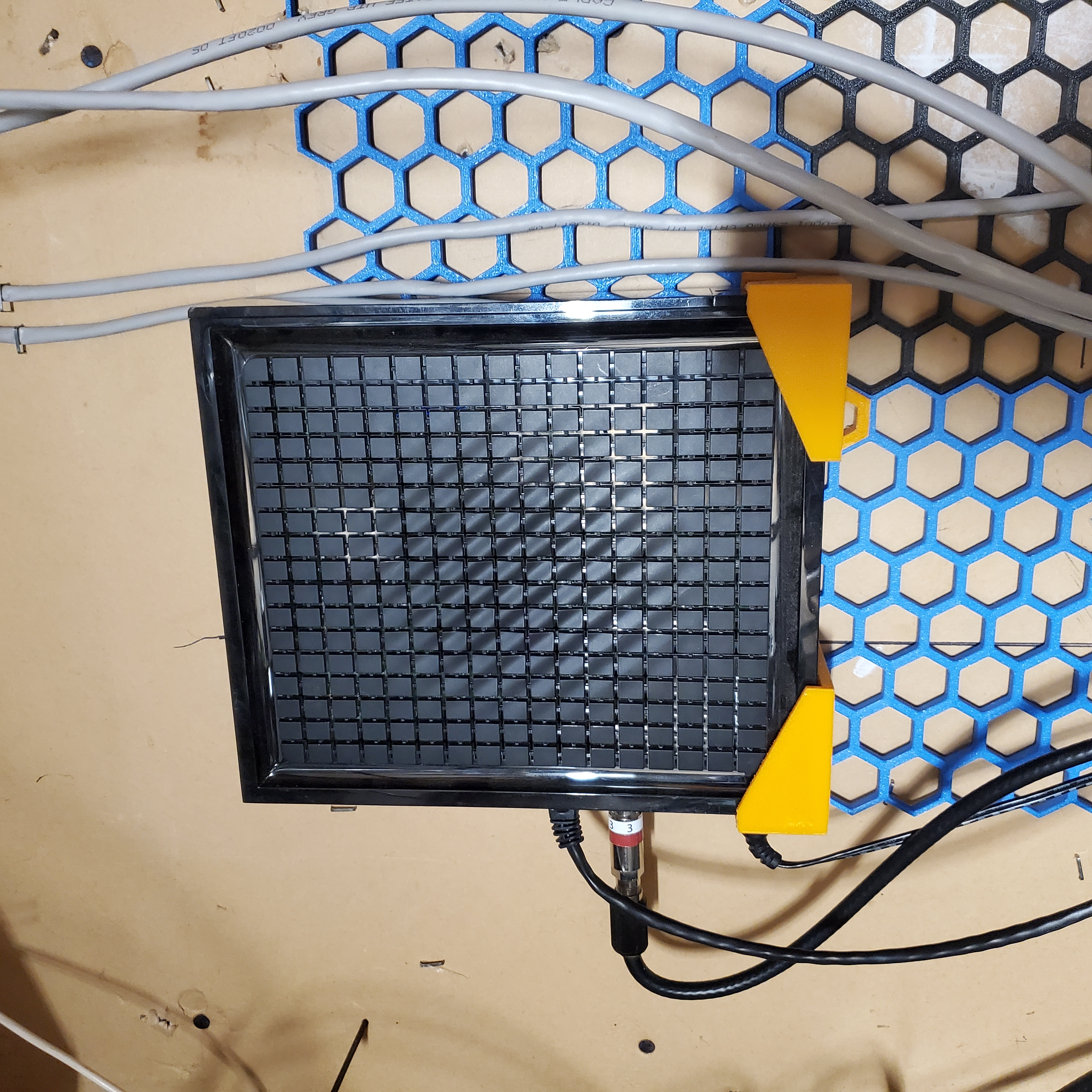 Hitron CGN3ACSMR holder for honeycomb wall