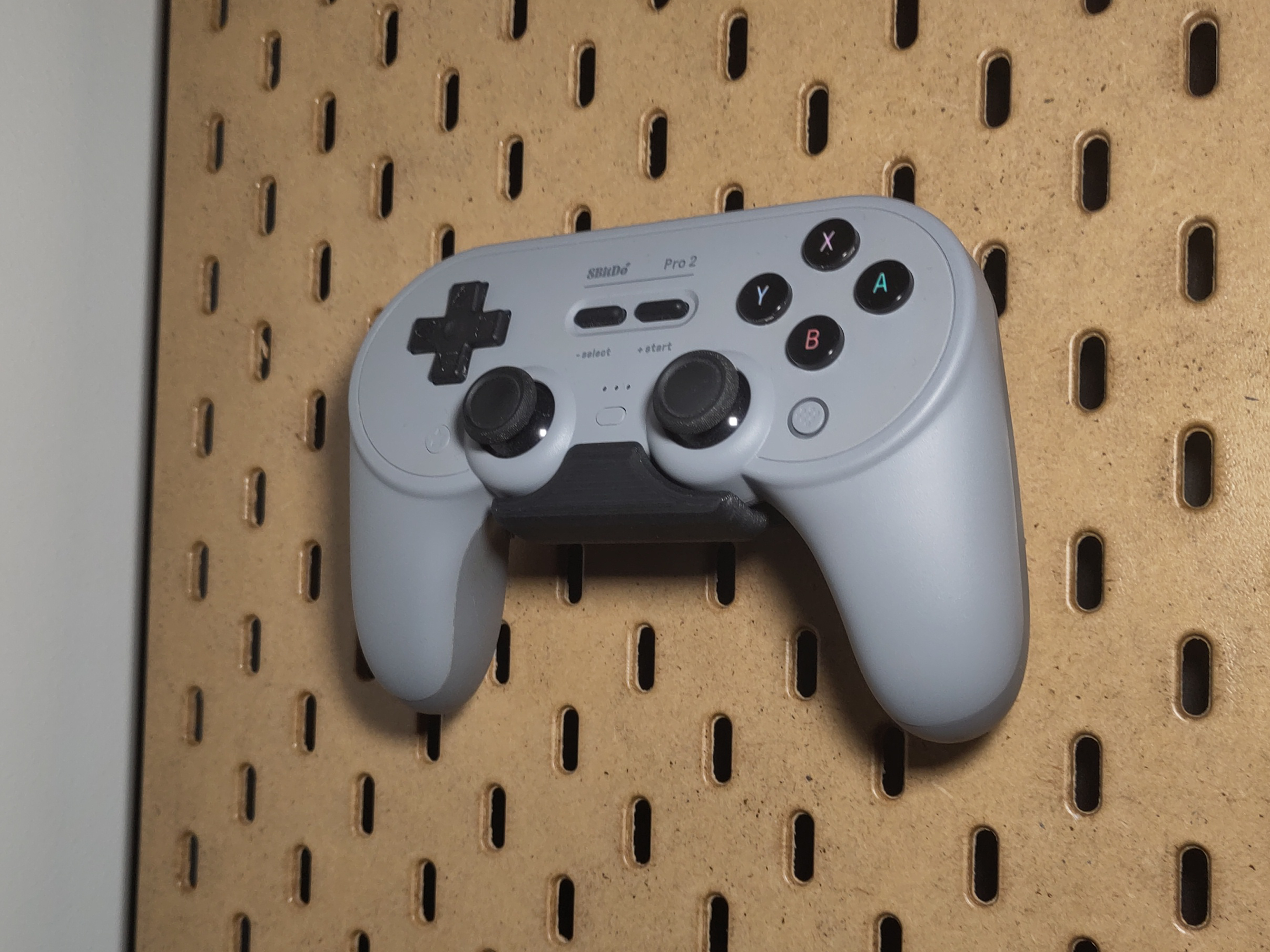 Miniatura 2 do modelo 3D IKEA SKADIS 8BitDo Pro 2 Controller Holder