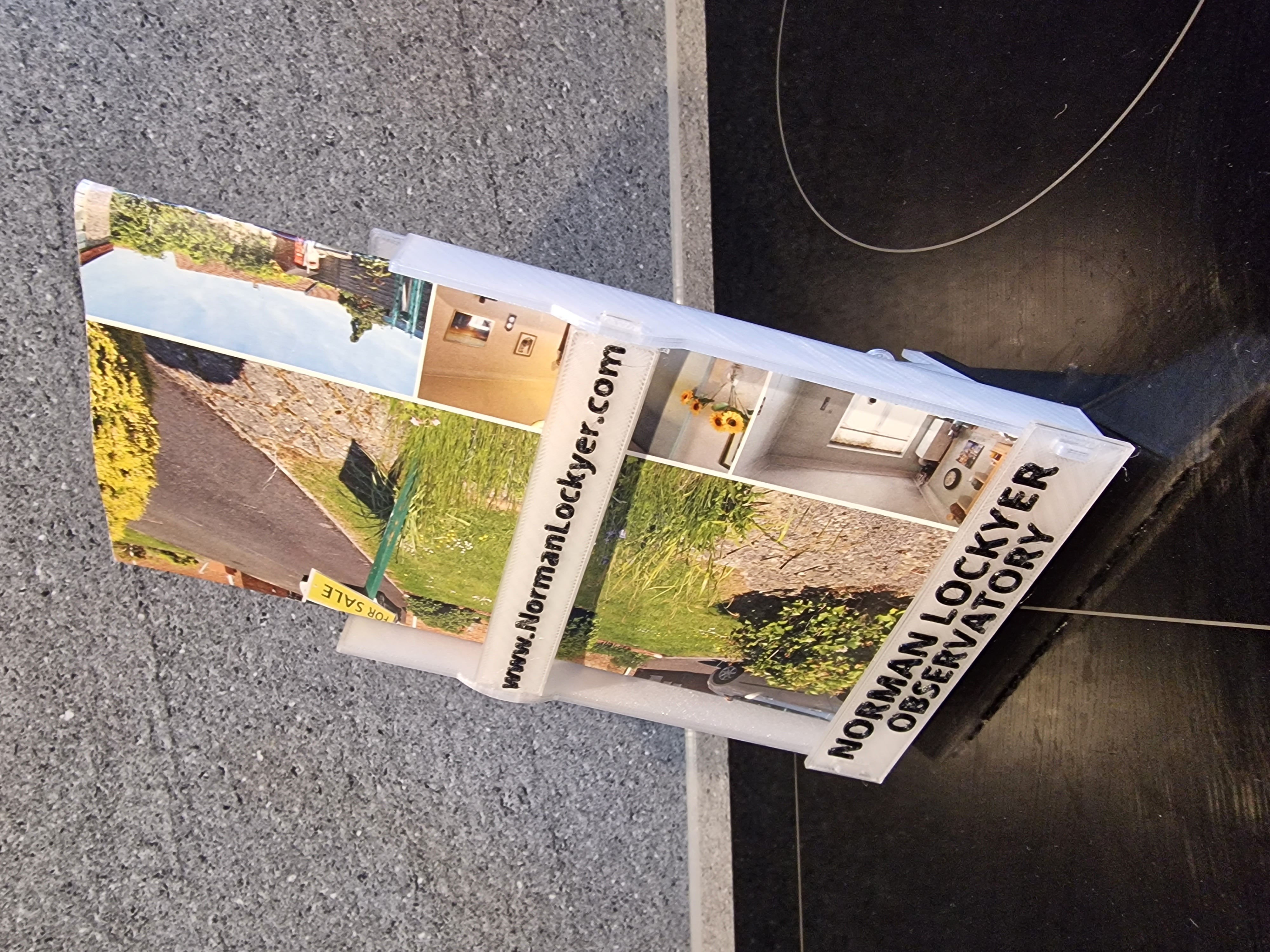 2-fold A4 Leaflet Holder