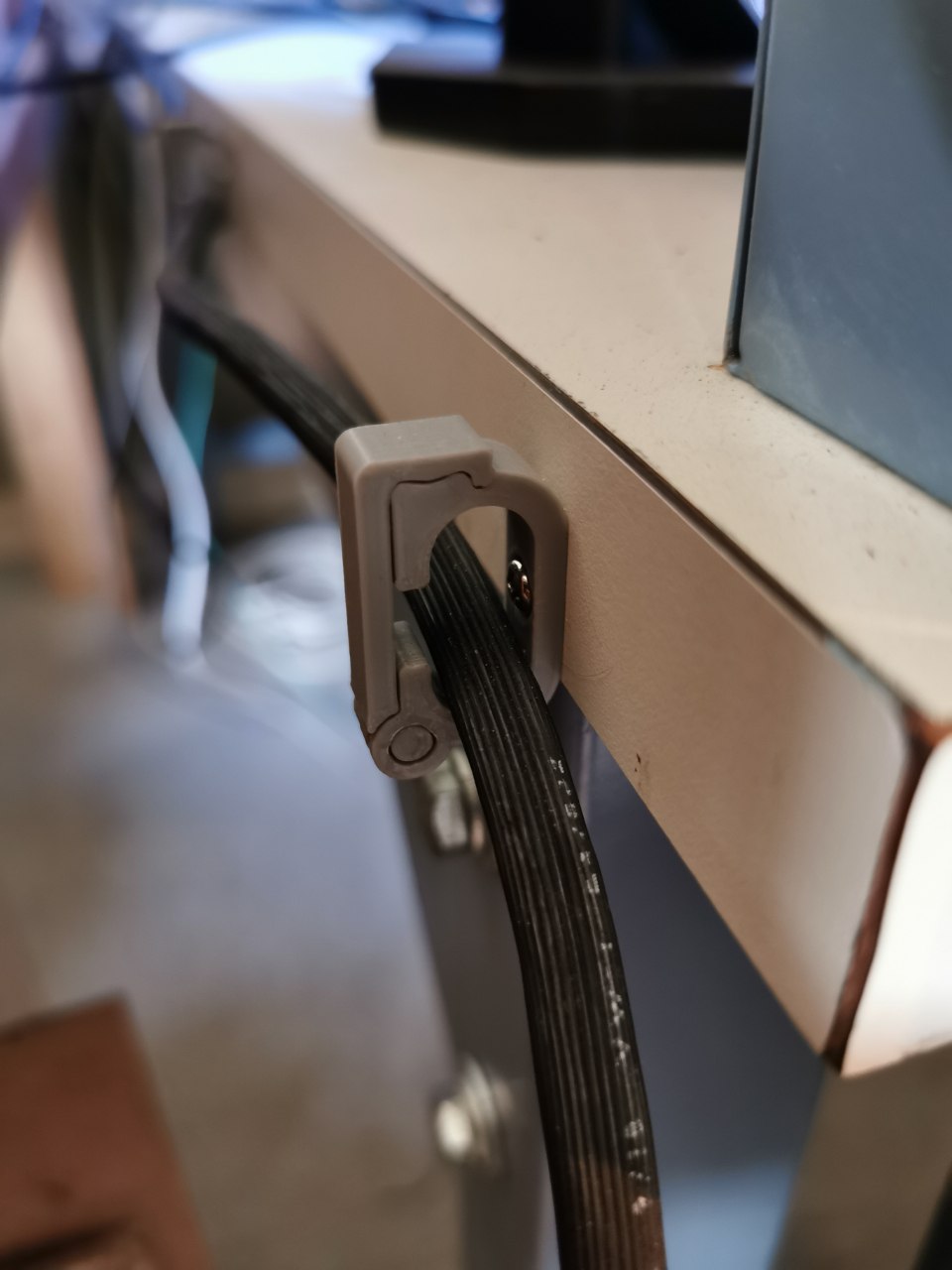 Miniatura 3 do modelo 3D Cable Clip / Organizer