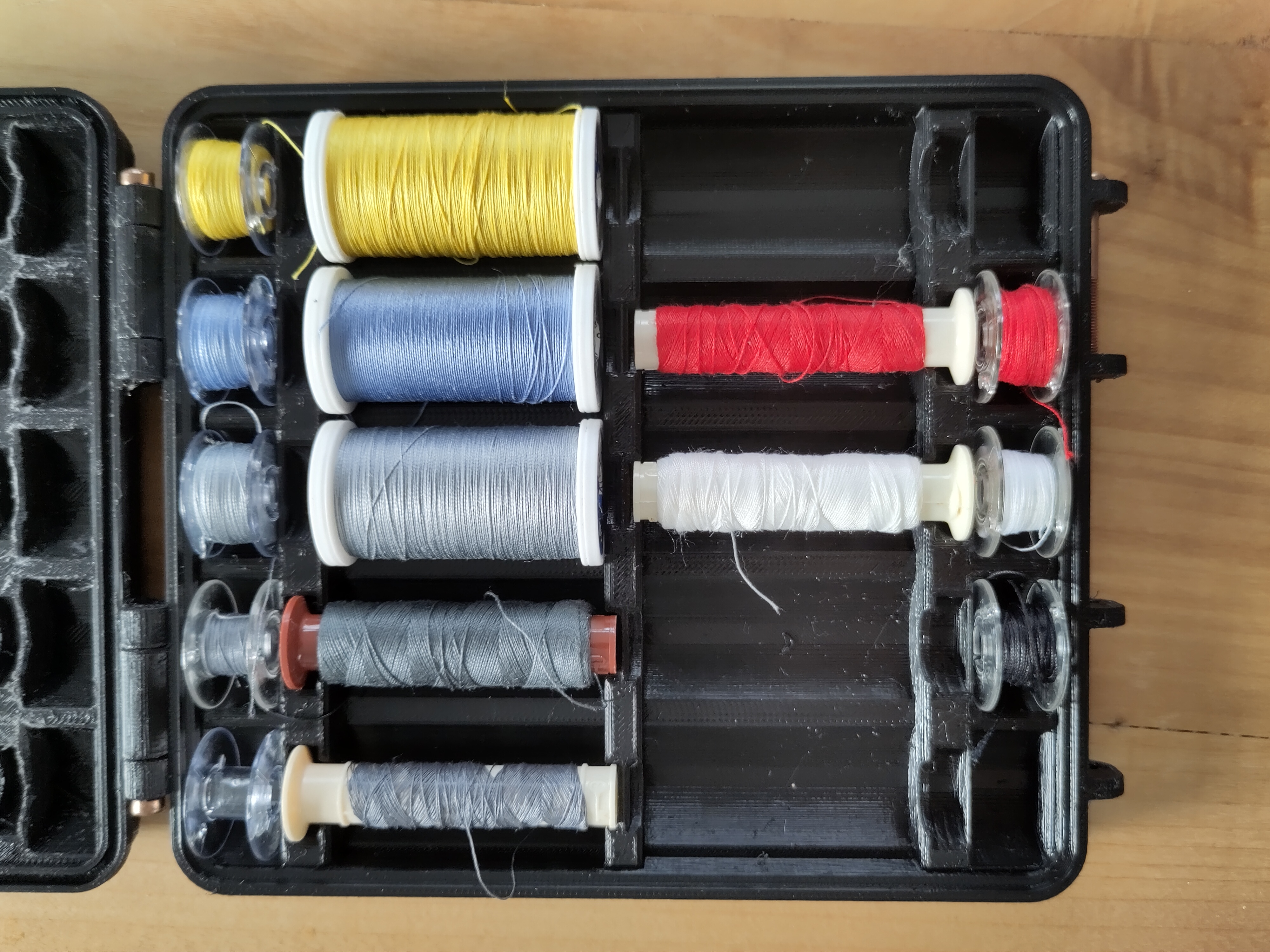 Sewing thread storage