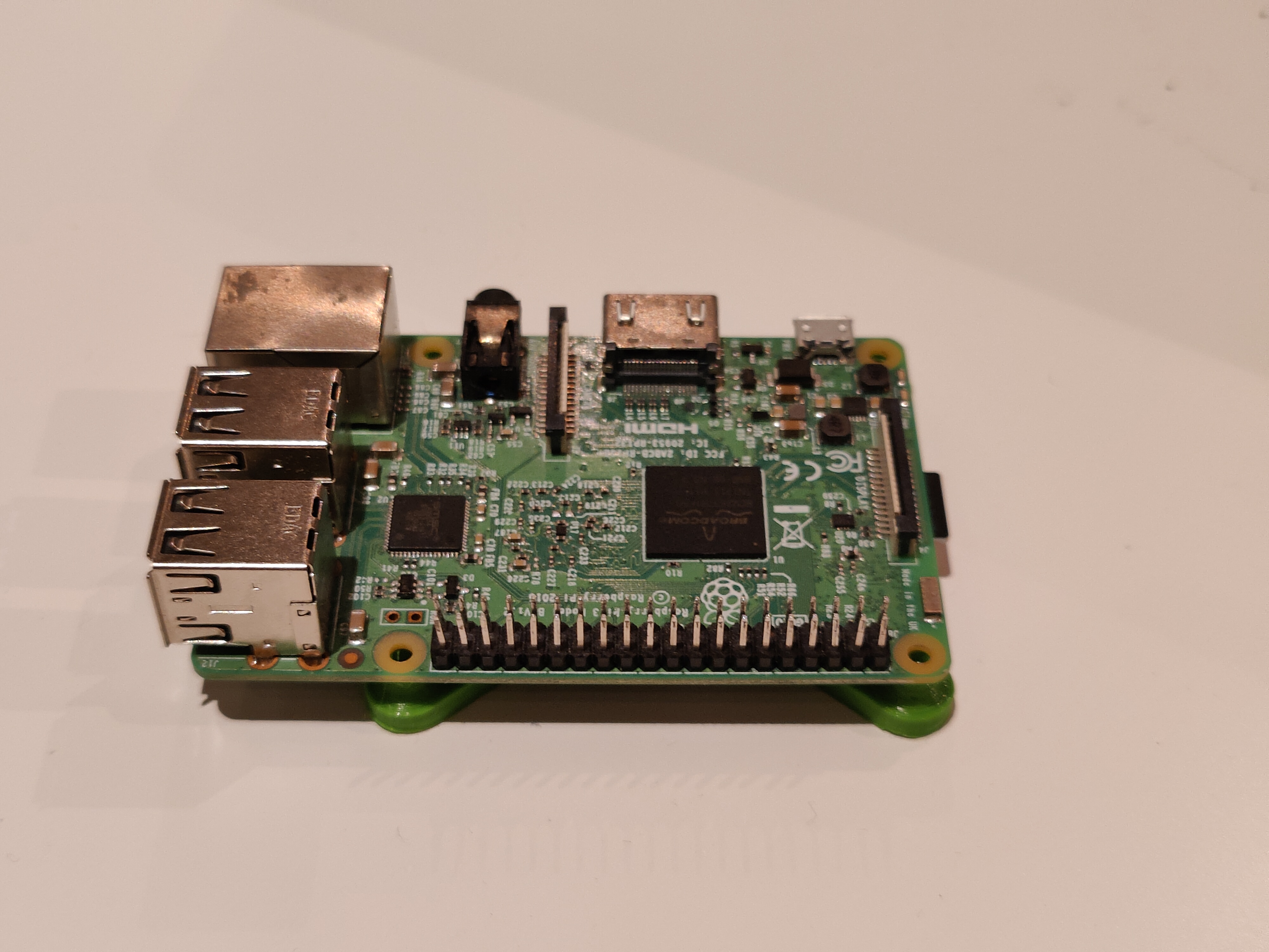 Miniatura 4 do modelo 3D Raspberry Pi Standoff & Mount