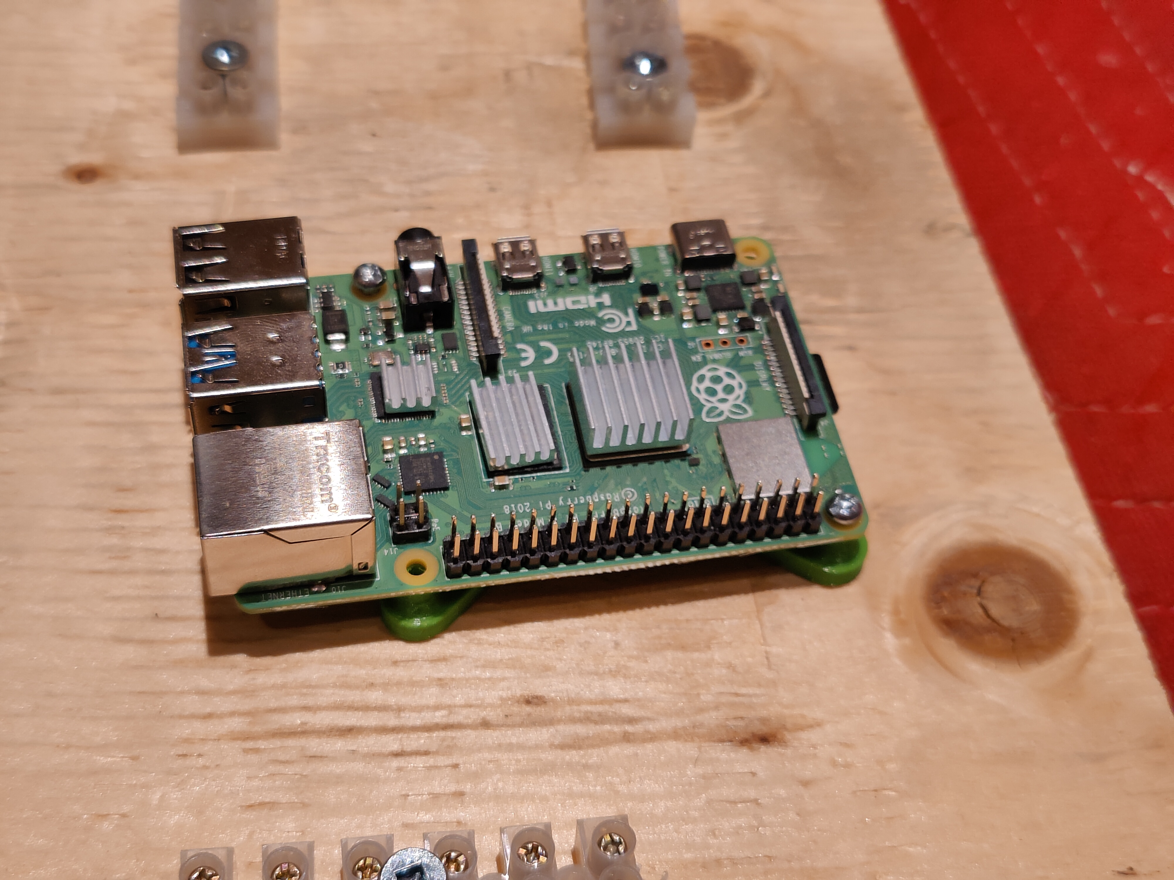 Miniatura 2 do modelo 3D Raspberry Pi Standoff & Mount