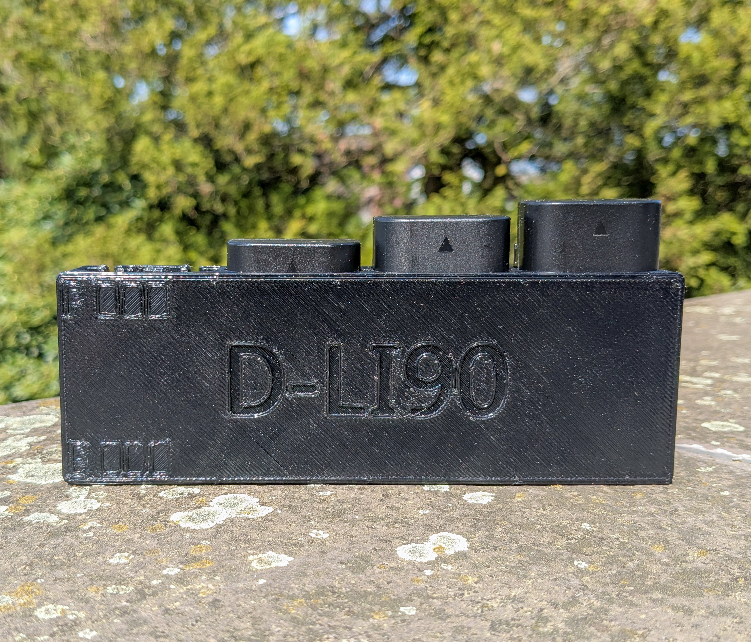 Holder for D-Li90 Batteries 3D model