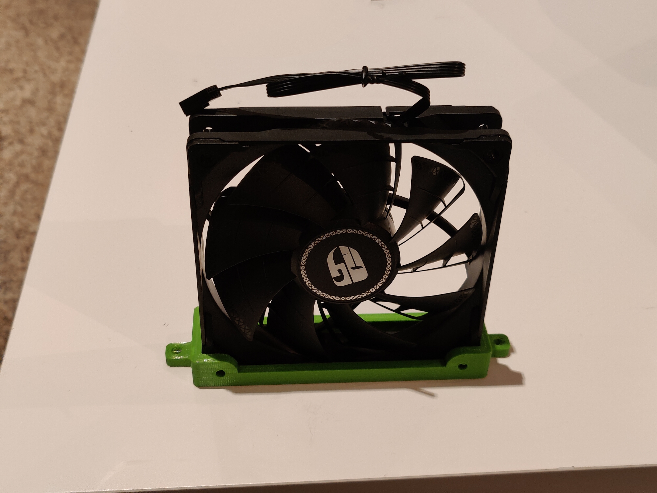 Vertical 120mm Fan Mount by BrandonN | Download free STL model ...