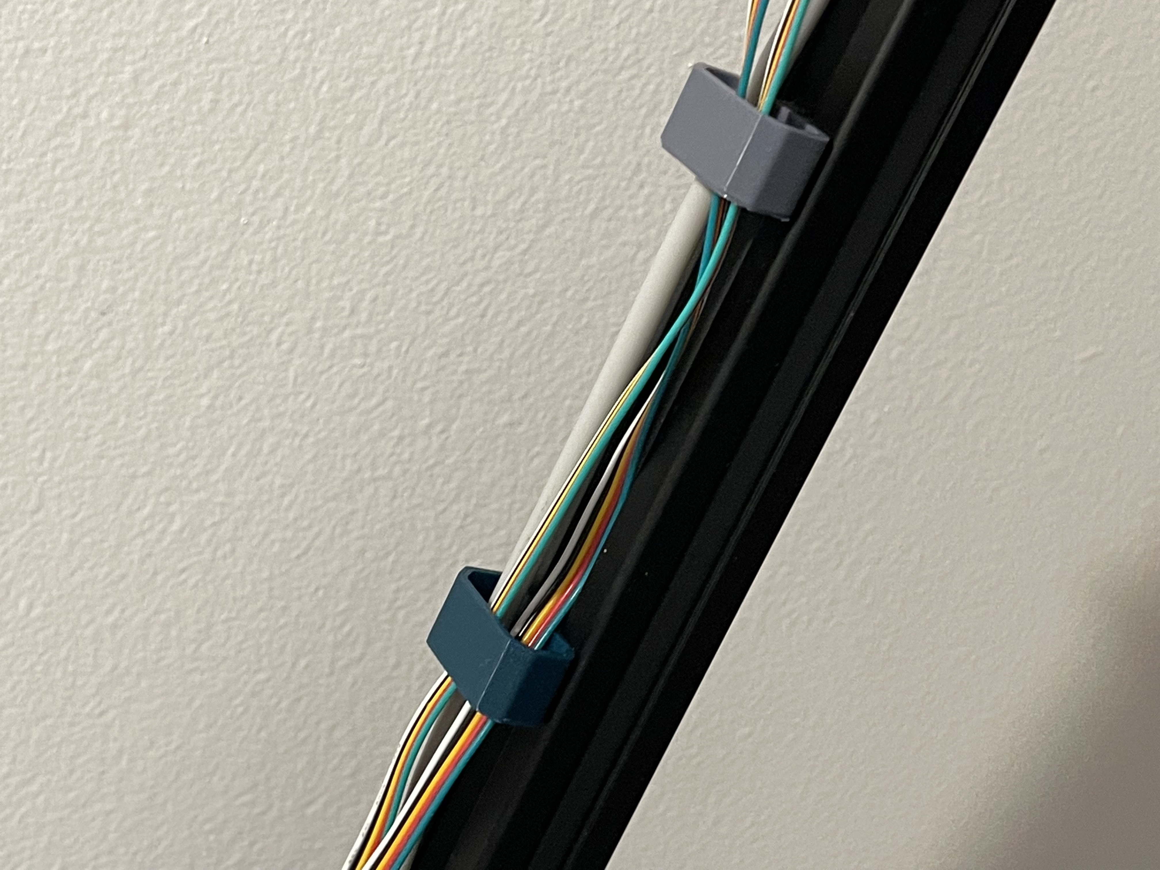 Scalable Cable Organizer par Micro Center Téléchargez gratuitement un