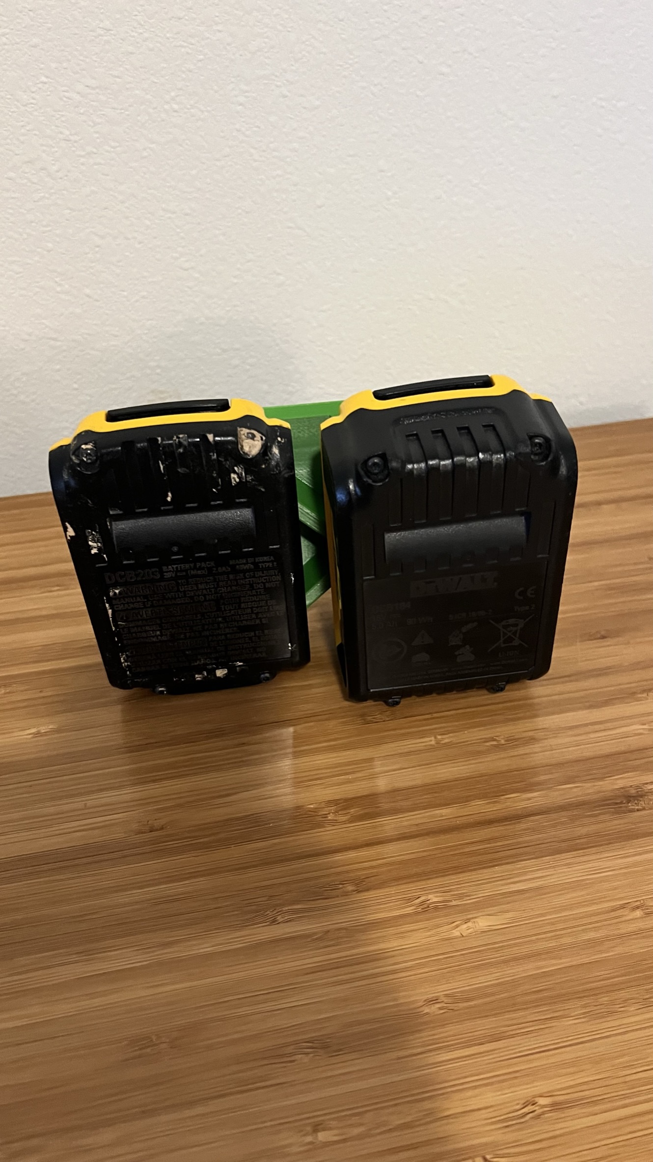 DeWalt Battery Holder x2 by Harvinator Download free STL model