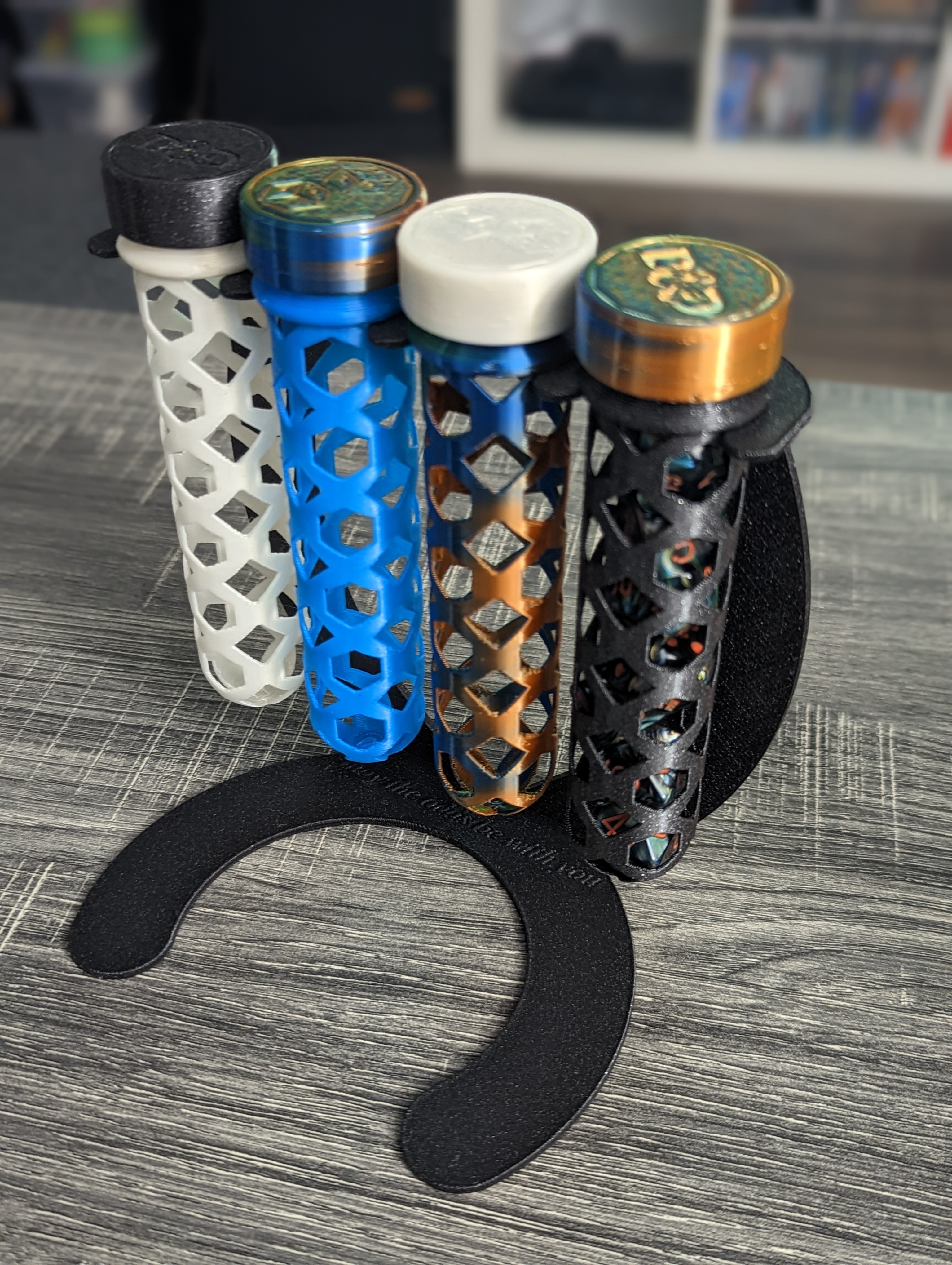 Miniatura 11 do modelo 3D The Rolling Flask - Dice Storage