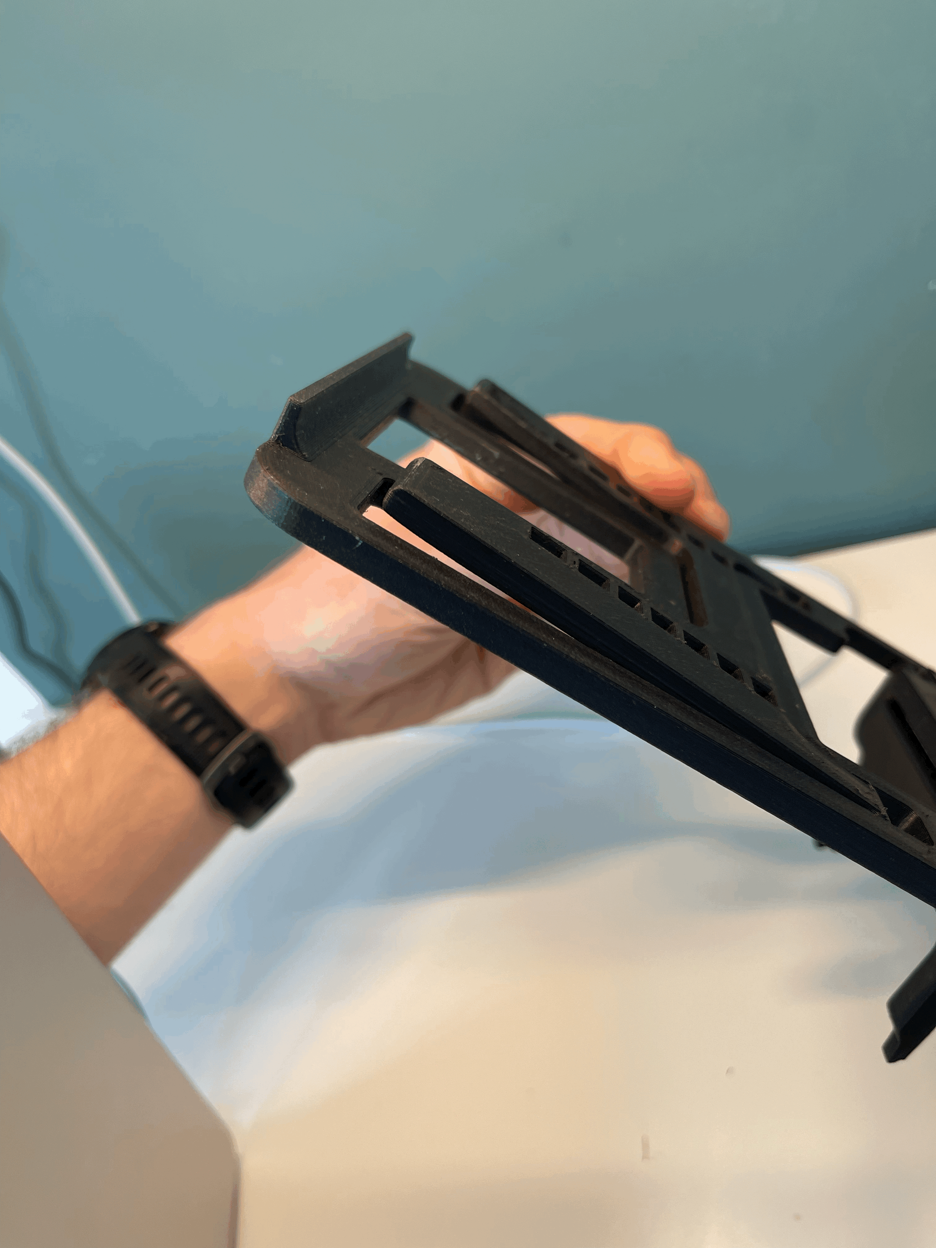 Miniatura 2 do modelo 3D folding laptop stand