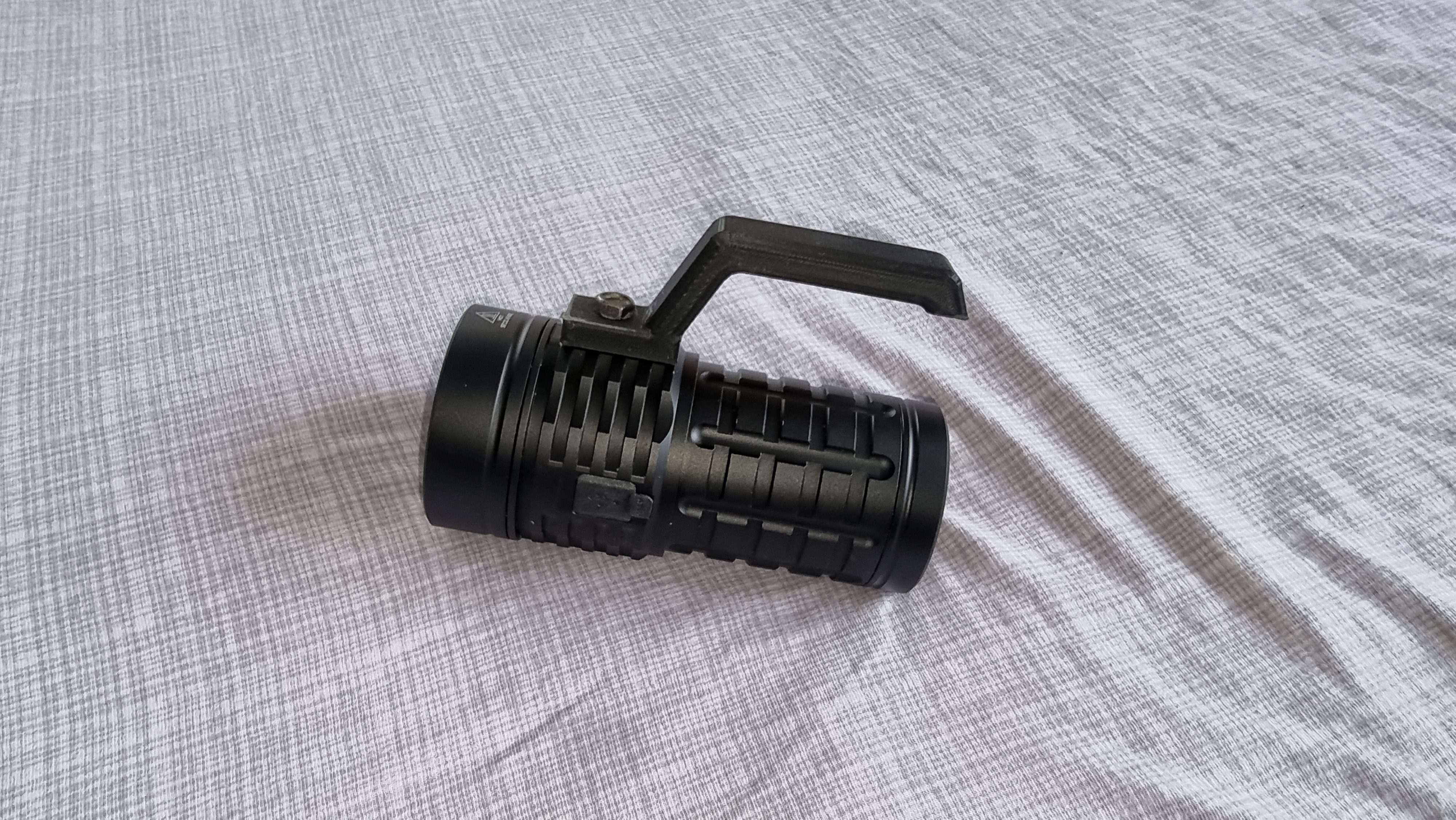 Sofirn Q8 Plus griff