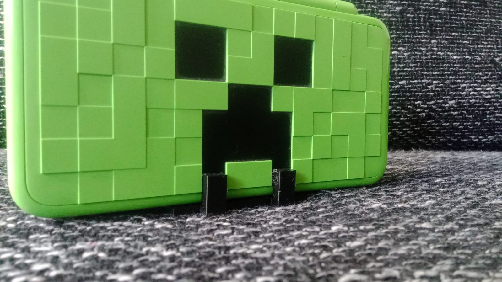 Nintendo 2dsxl holder