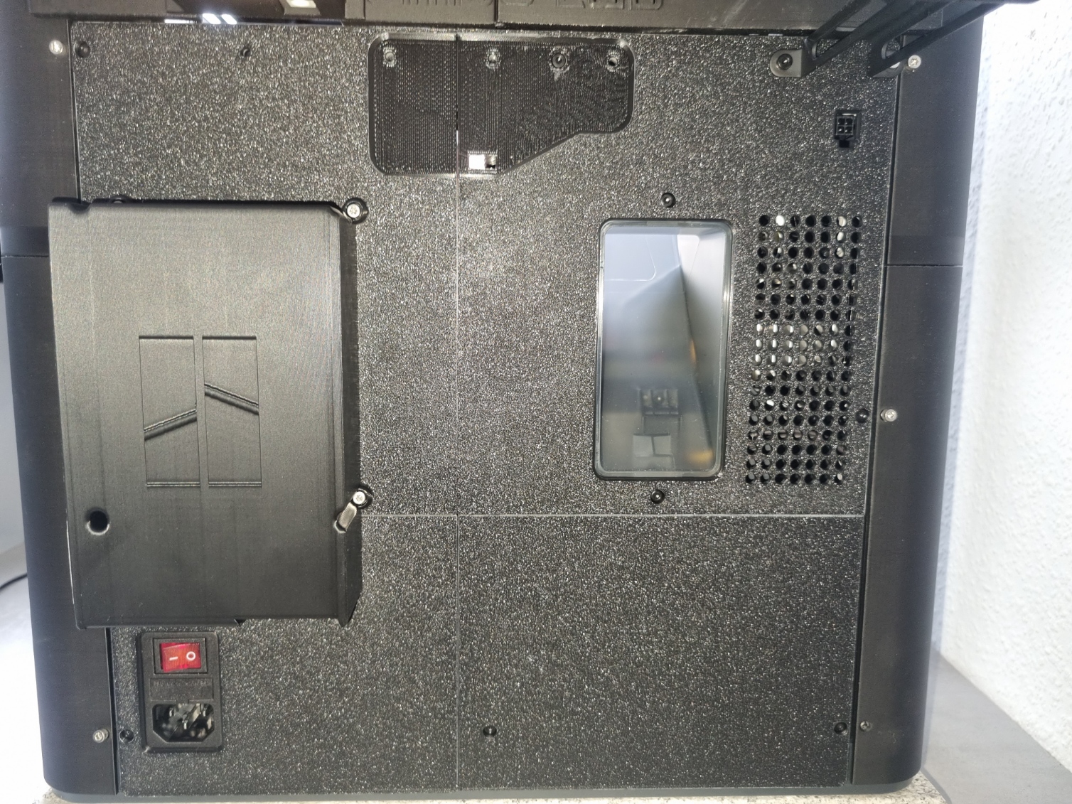 Bambu Lab P1P back/rear panel/cover for chamber fan installation by