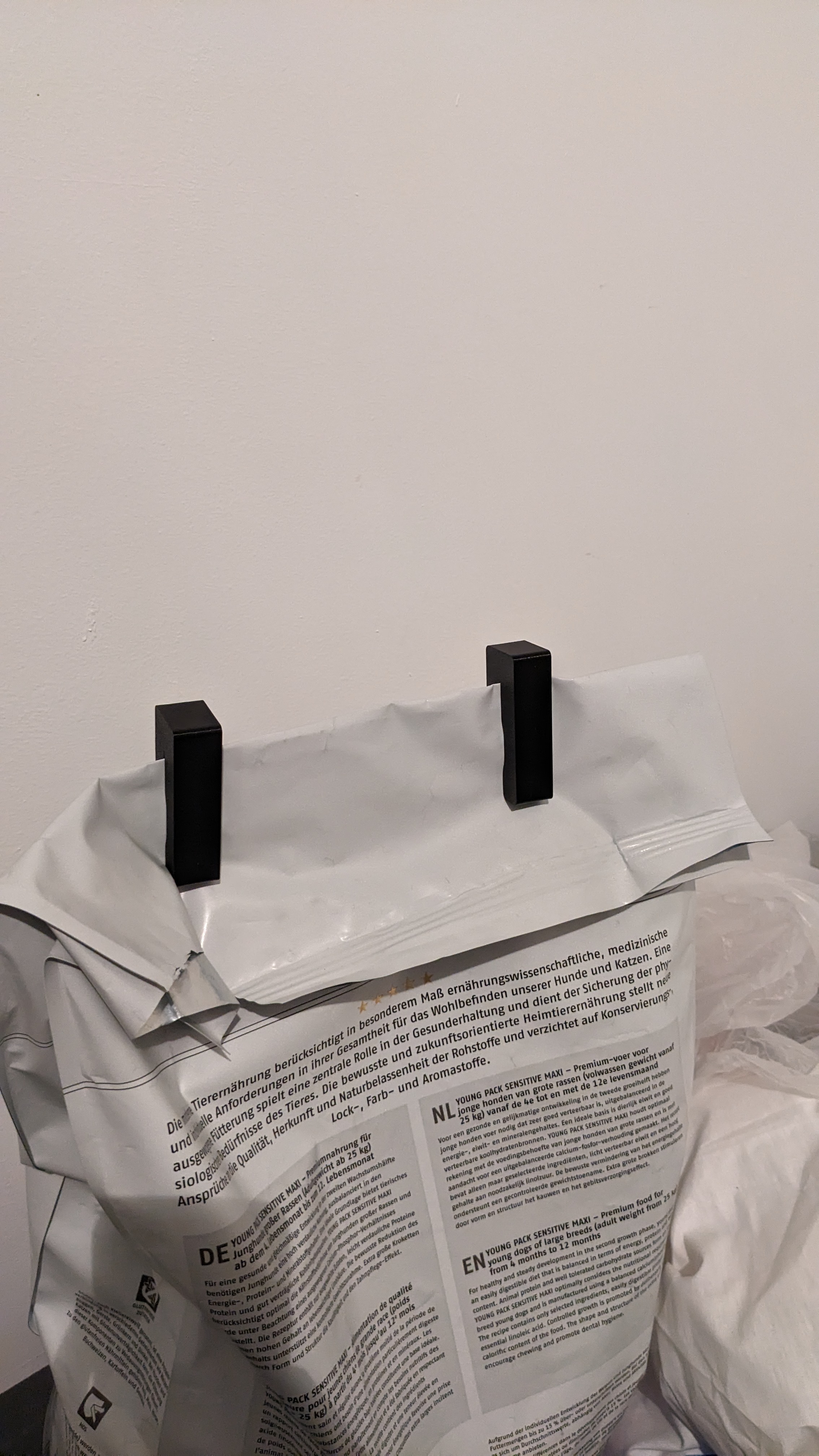 Dry Dog Food Bag Clip/Clamp by MS_Manufacturing Download free STL