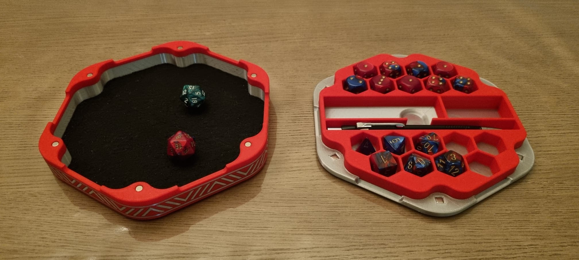 Hexagonal magnetic dice storage & tray