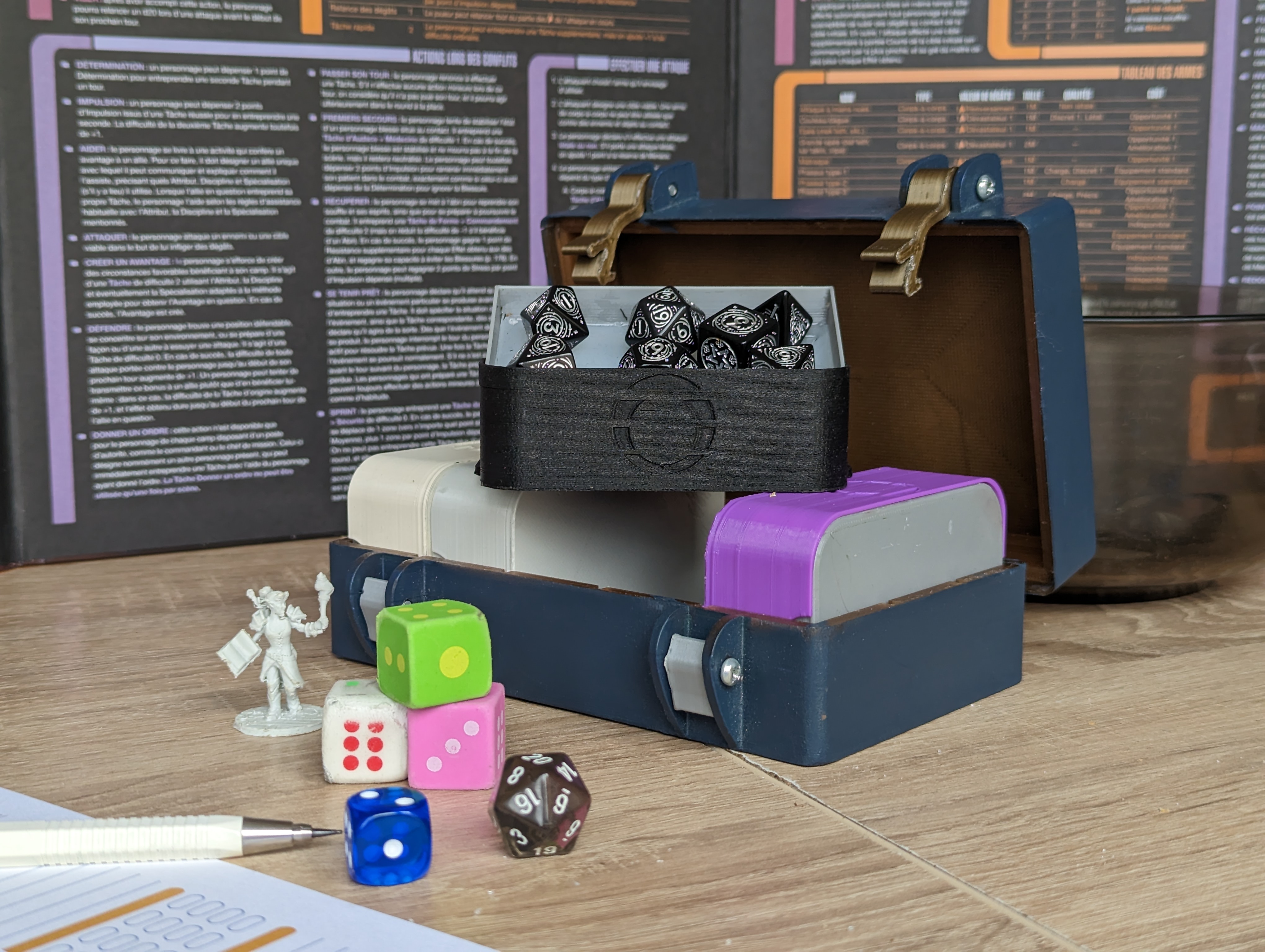 Box for dices with internal drawers + dividers for minis