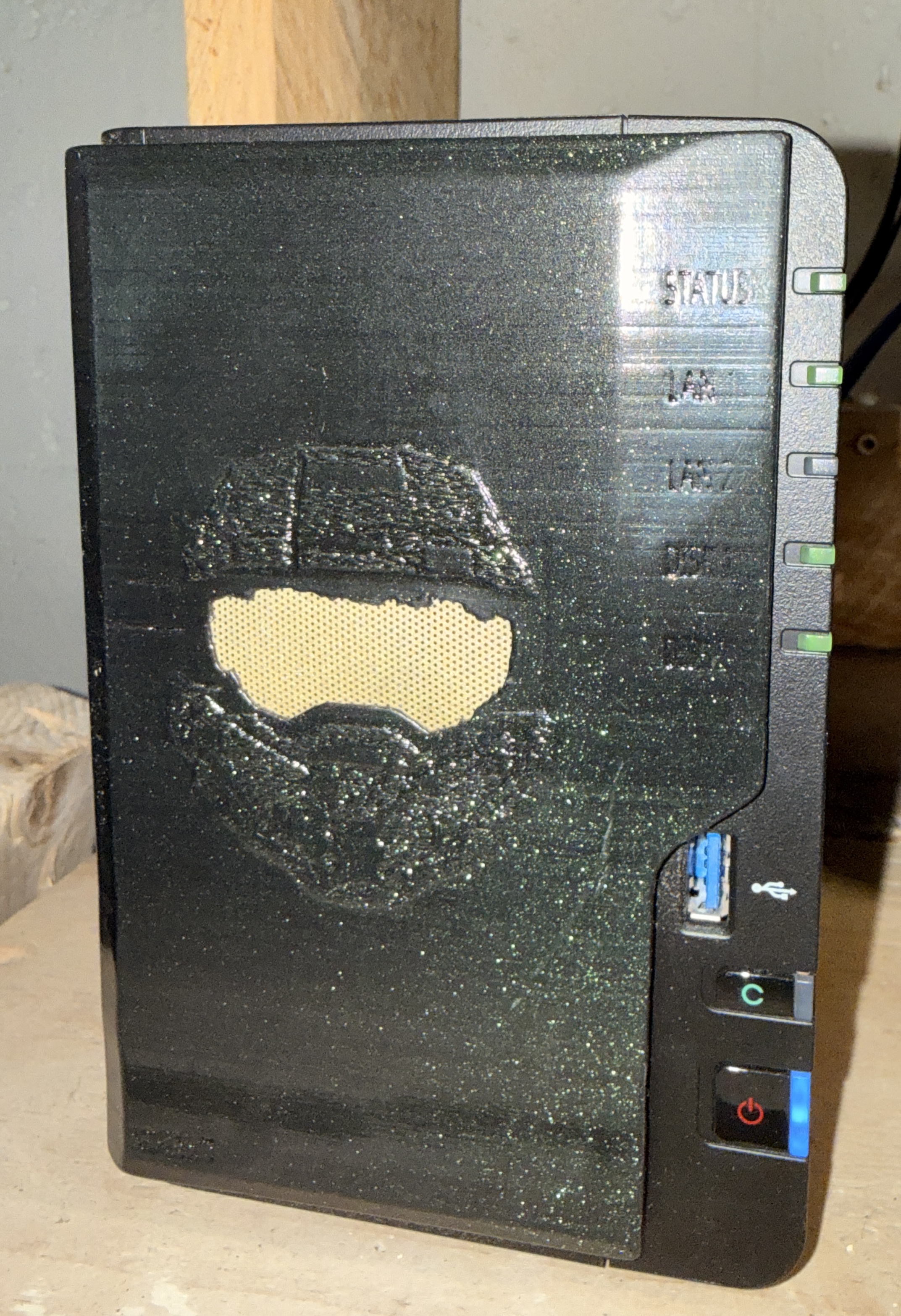 Synology DS2XX+ Faceplate - Inspired by Master Chief