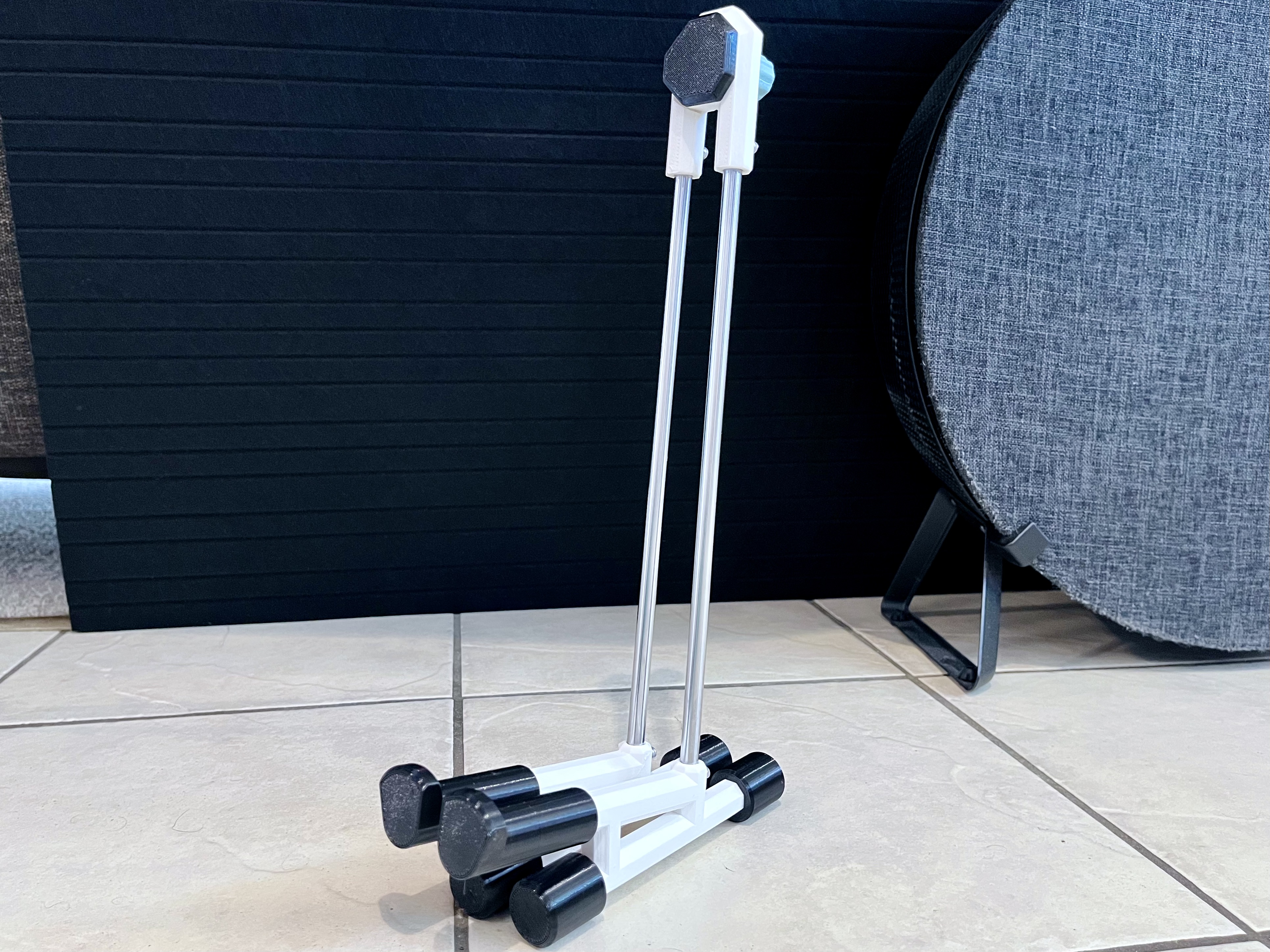 Miniatura 4 do modelo 3D Collapsible Guitar Stand