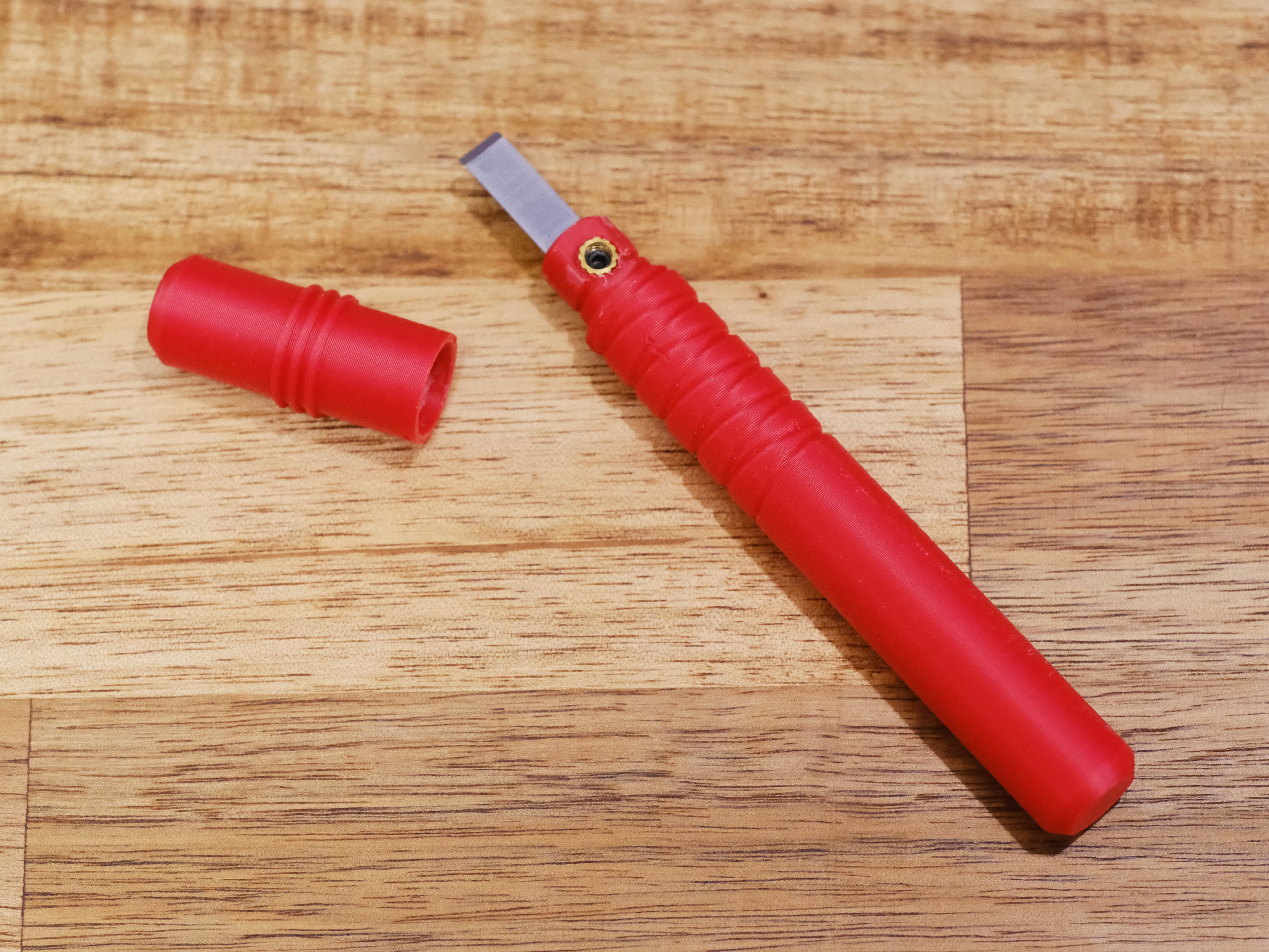 Ergonomic Hobby Knife Handle with Twist-Lock Cap (for 6mm Blades)