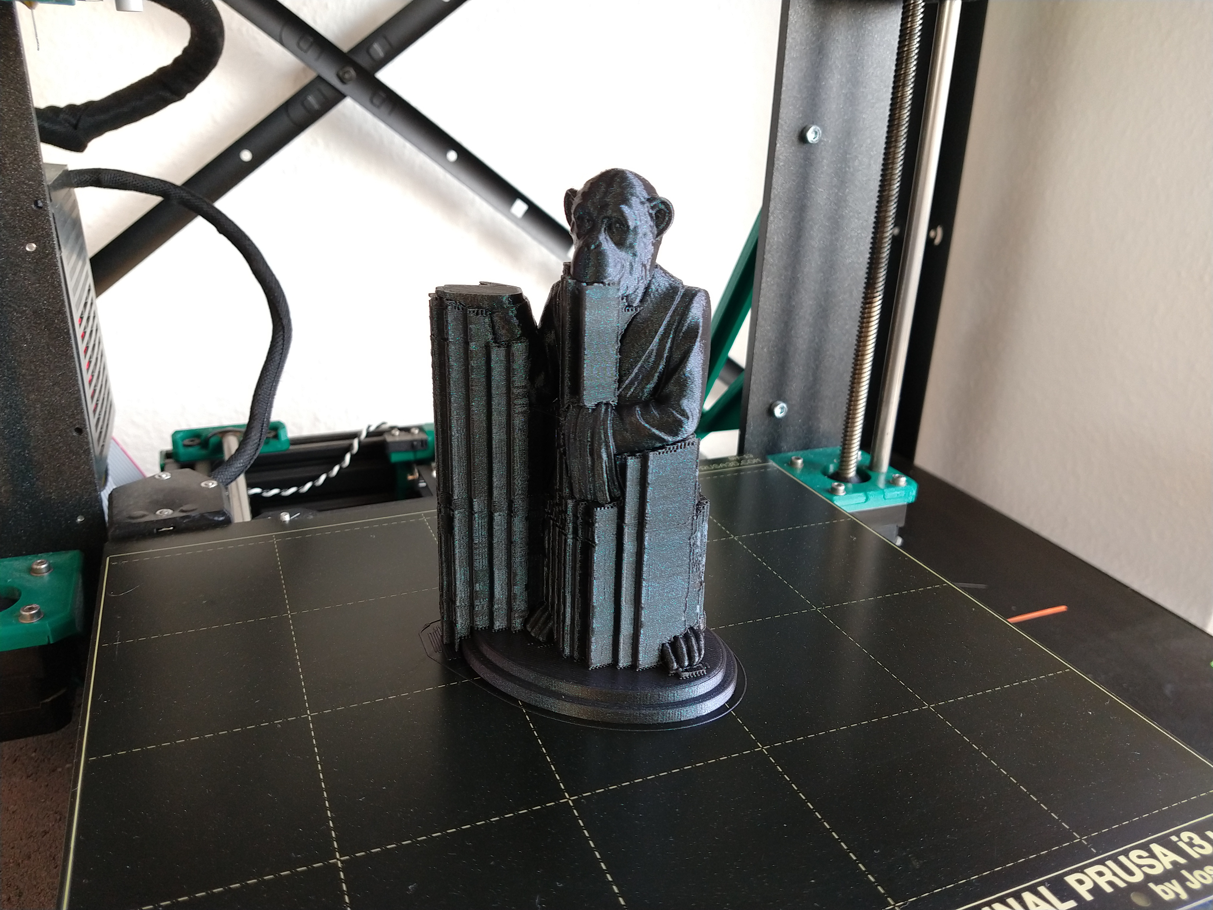 Miniatura 2 do modelo 3D Monkey Ring Butler
