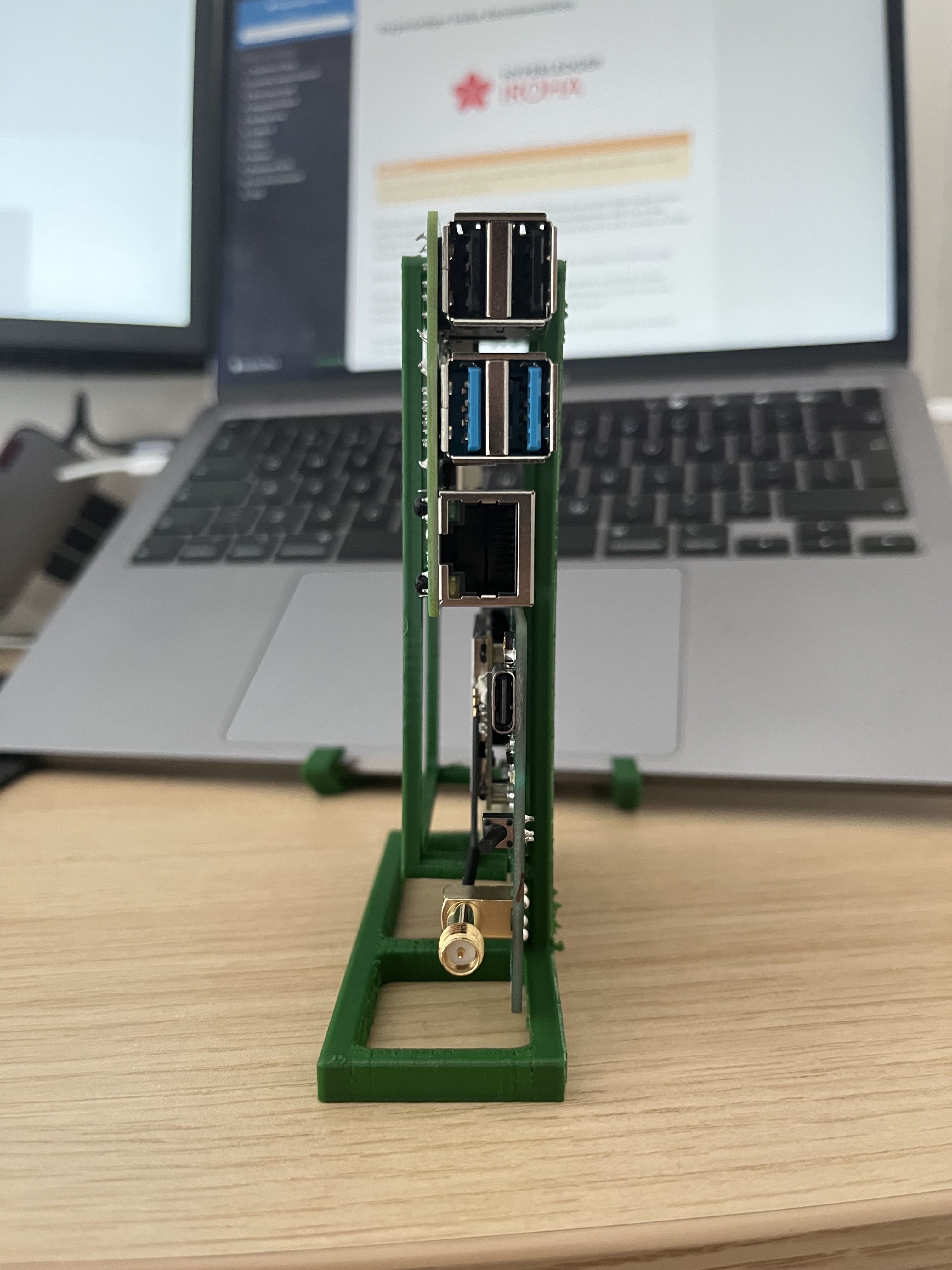 raspberry-pi-lorawan-stand-sensecap-m1-by-breh-download-free-stl
