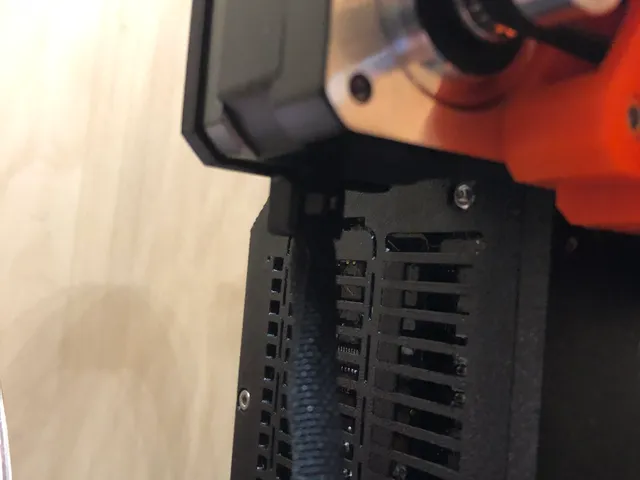 Nema17 endcap with cable strain relief