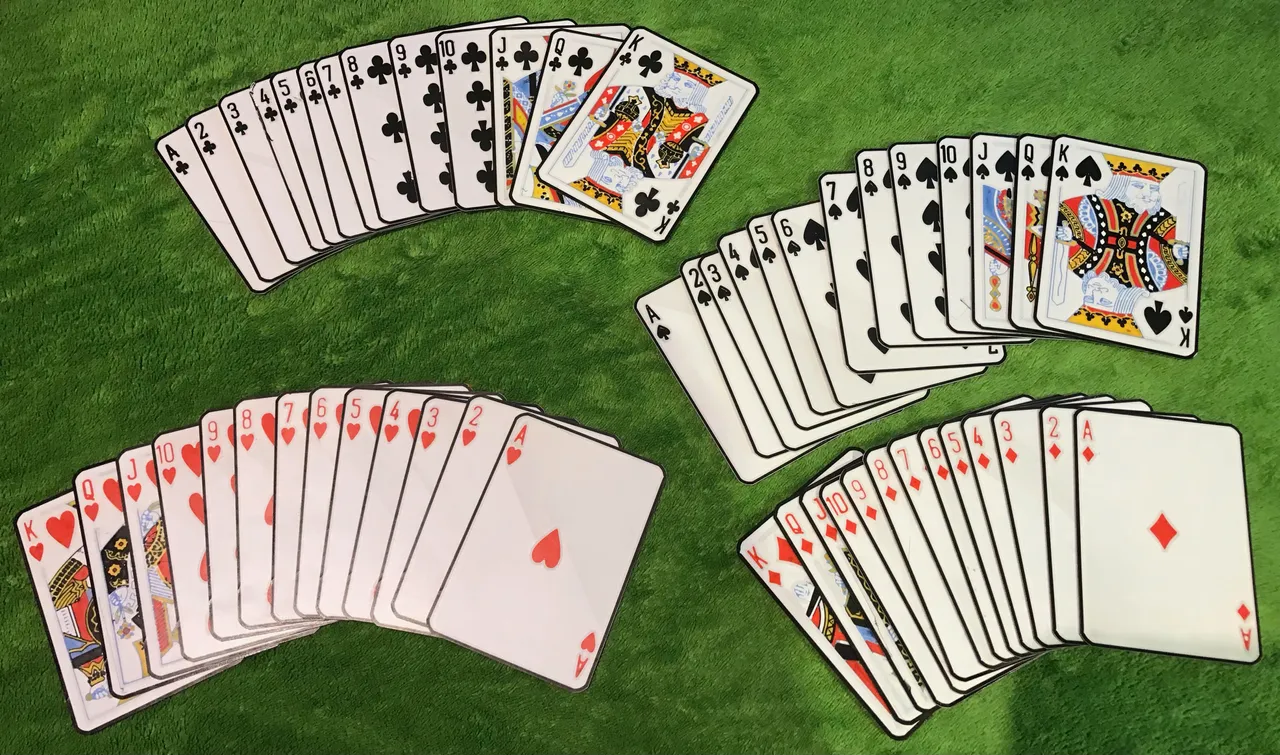 File:UNO cards deck.svg - Wikimedia Commons