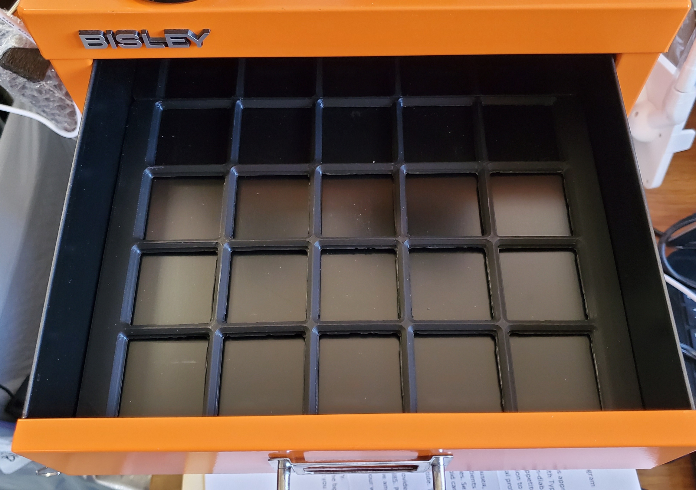 Gridfinity Base for Bisley Cabinet Drawers