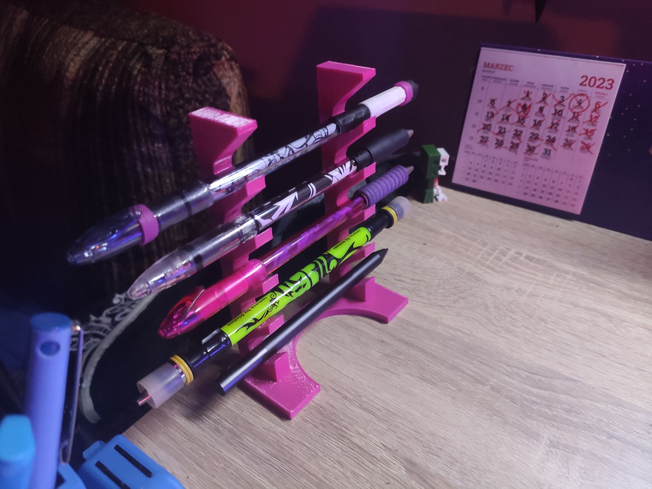 Pen holder