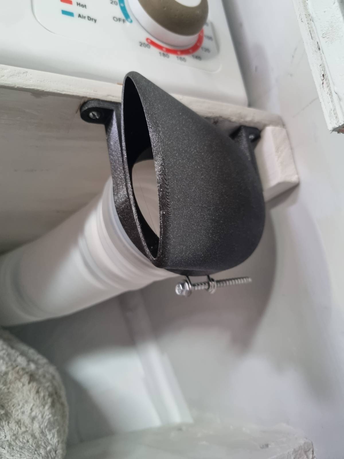 Dryer hose mount and vent by Kraiden Download free STL model