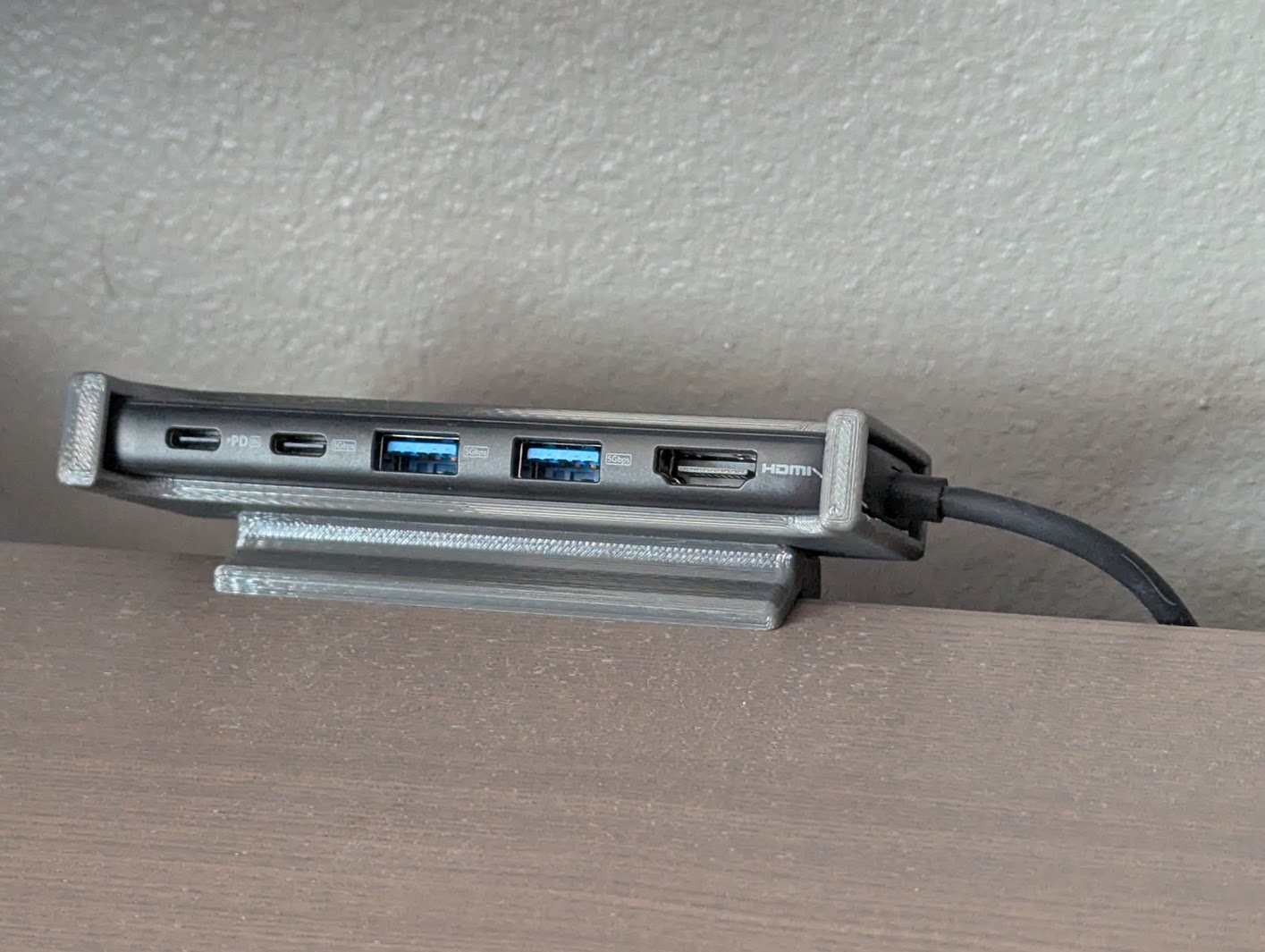 Anker USB/HDMI Hub Holder