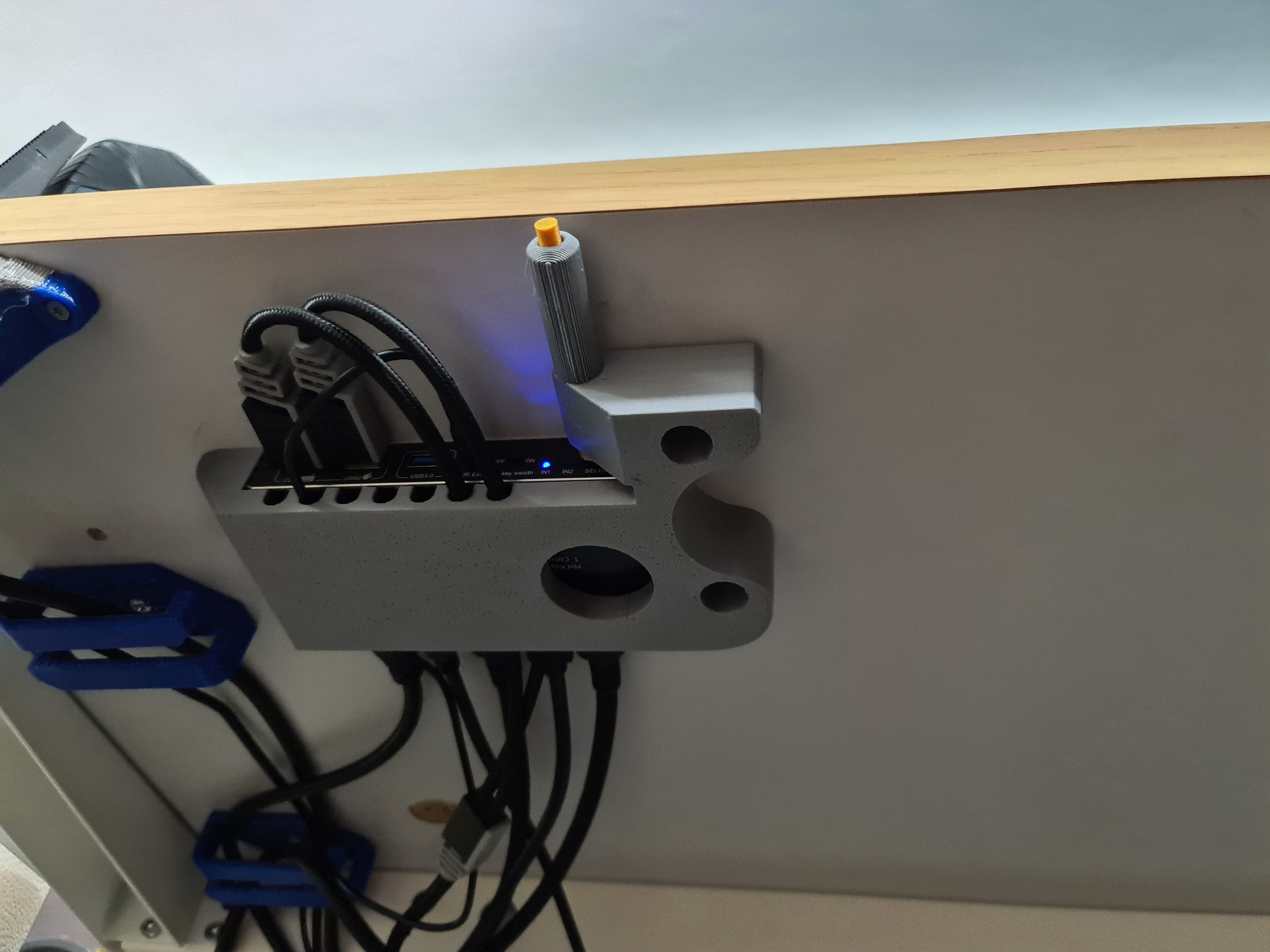 HDMI Switch holder for screwing under Table, with Button Extender and Cable management