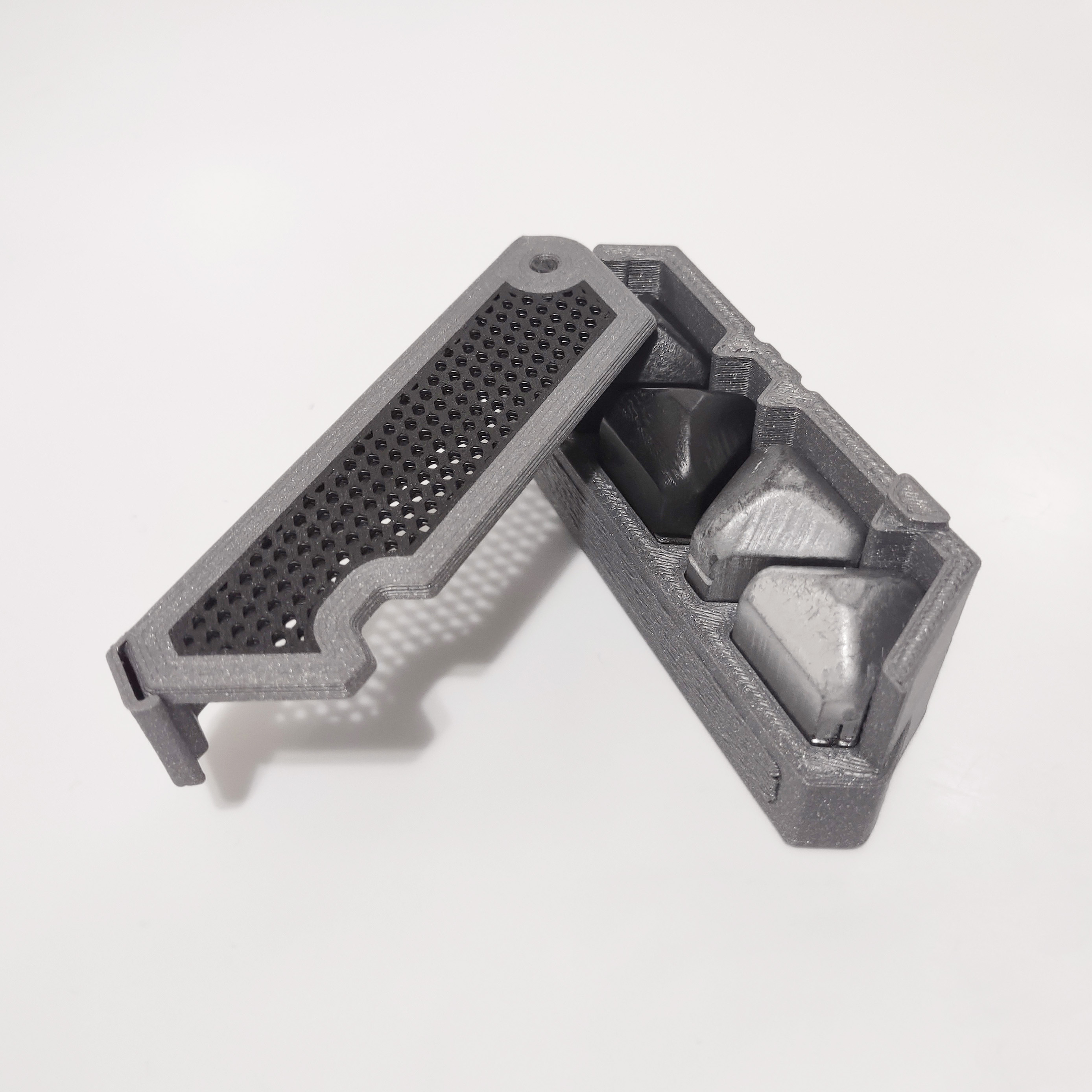 D3 FATE/FUDGE dice set with enclosure by thelaguna Download free STL