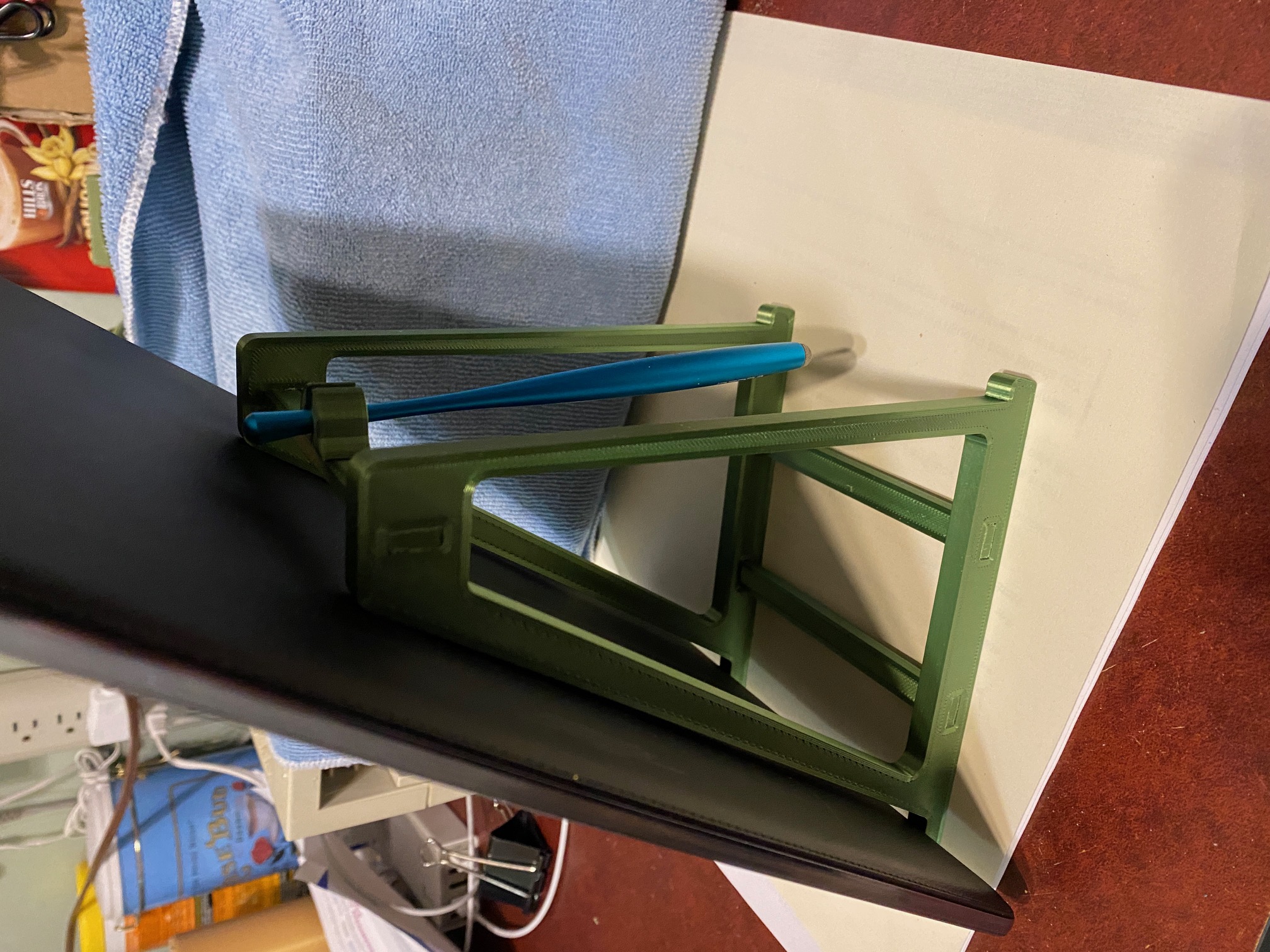 tablet holder portrait view with stylus holder