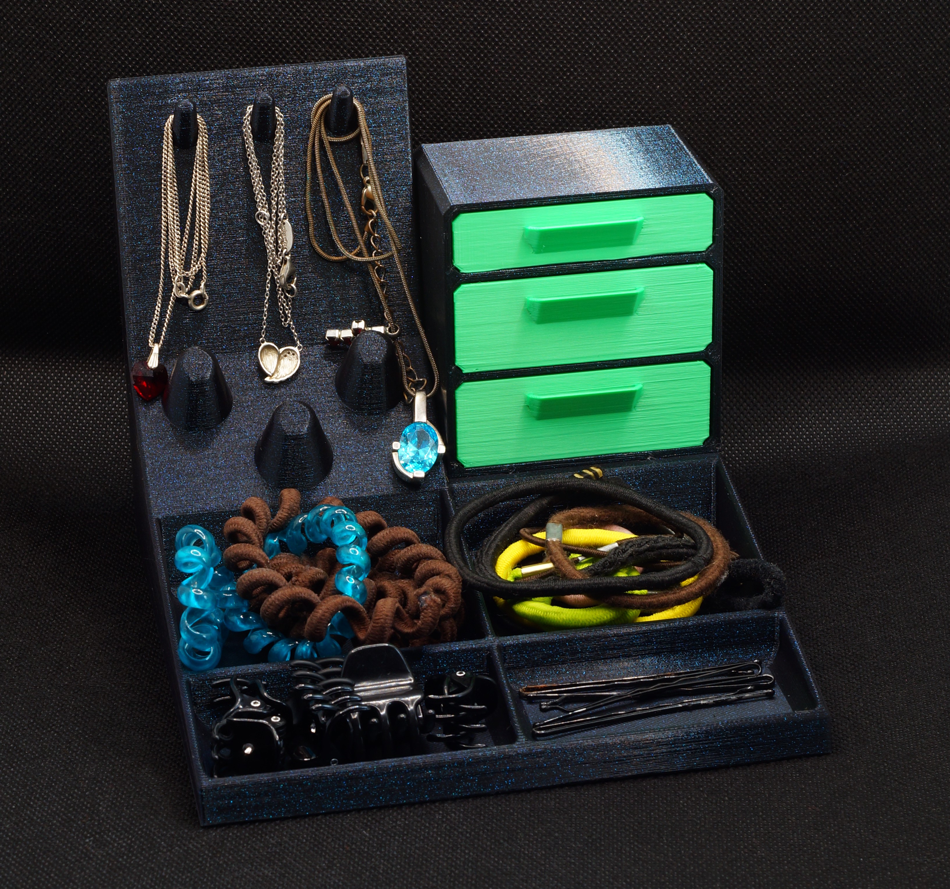 Jewelry and accessories organizer