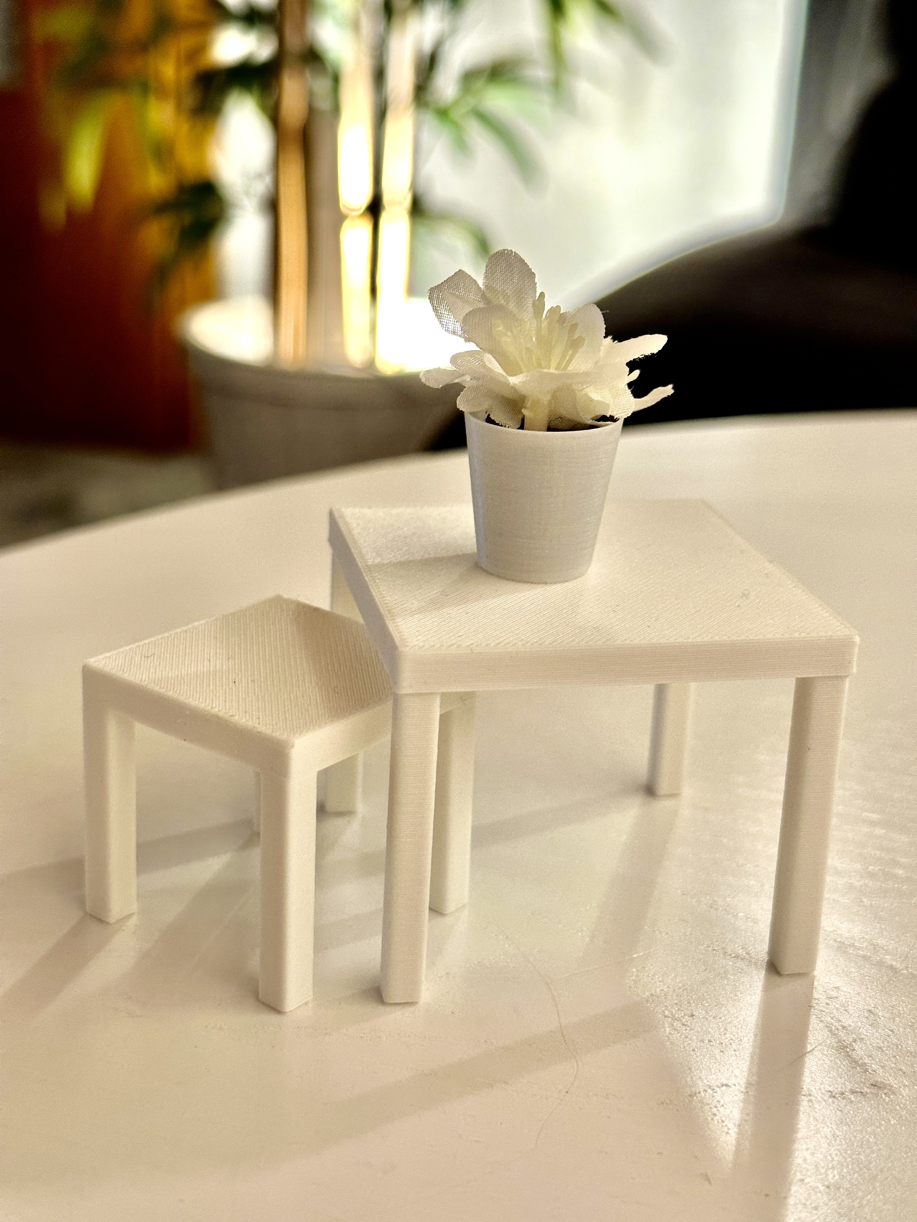 miniature table inspired by "Ikea Lack"
