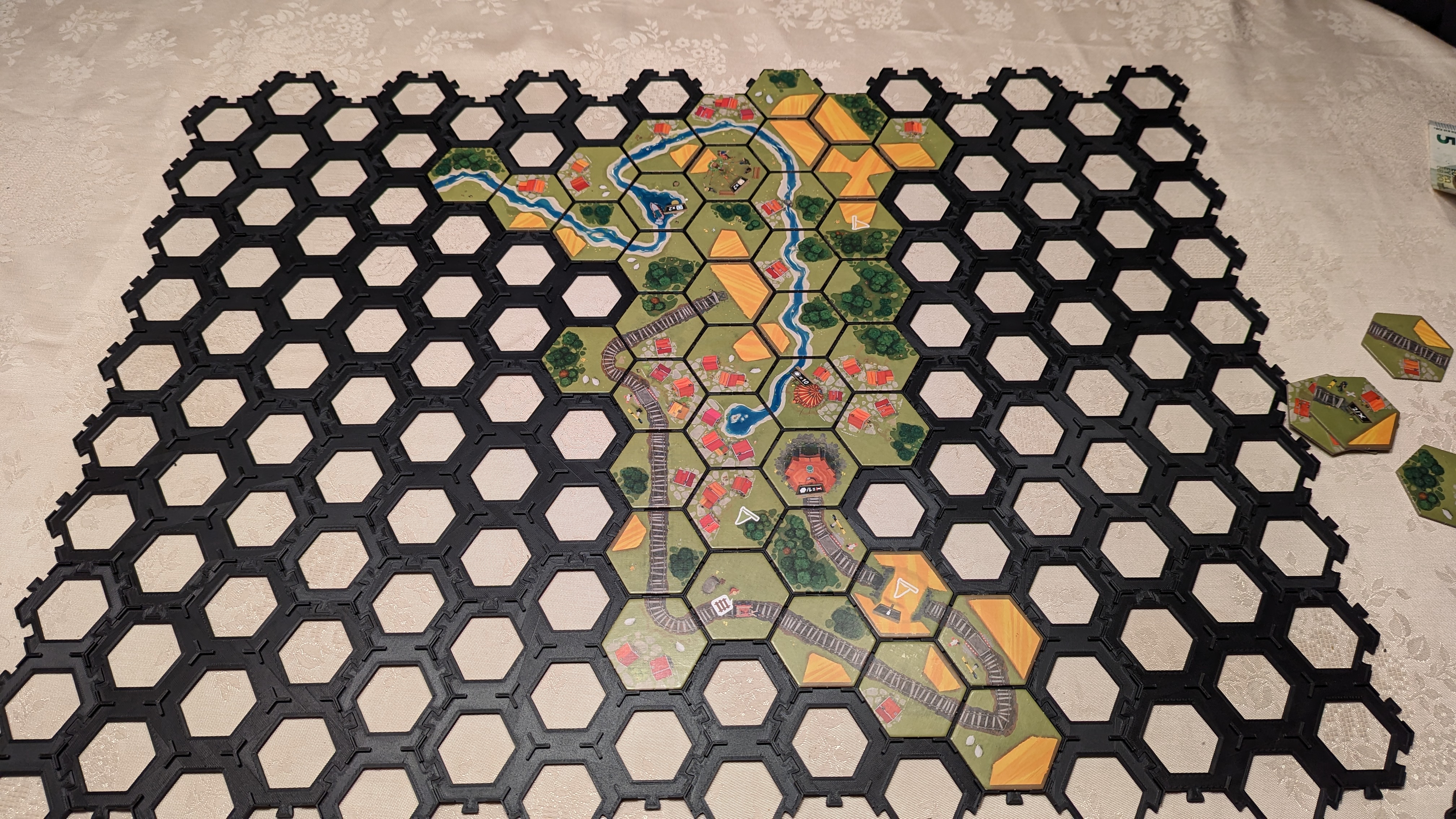 Dorfromantik: The Unofficial Tile Grid