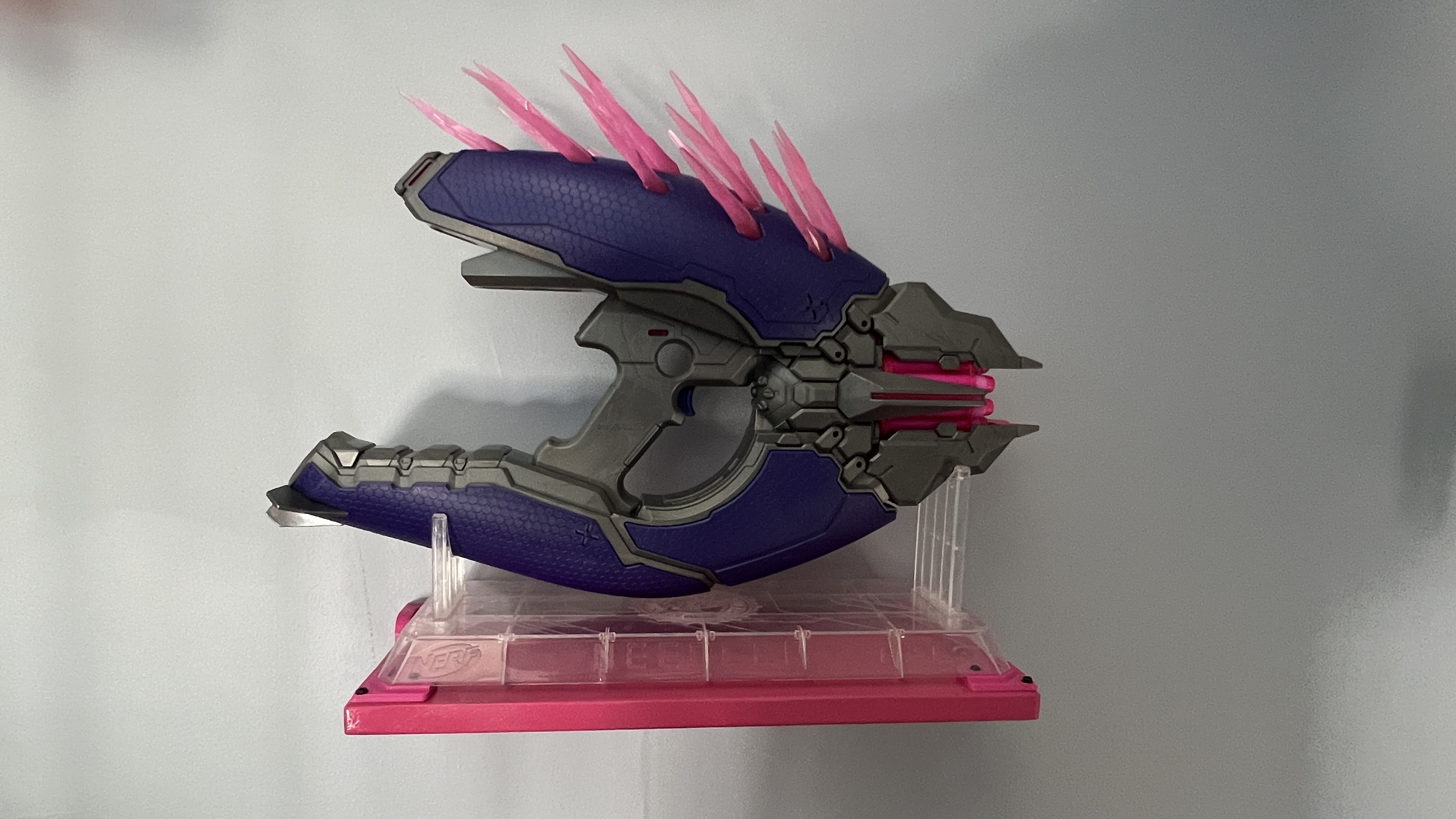 Halo Nerf Needler Display Stand Corner Retainers By LunarLarceny ...