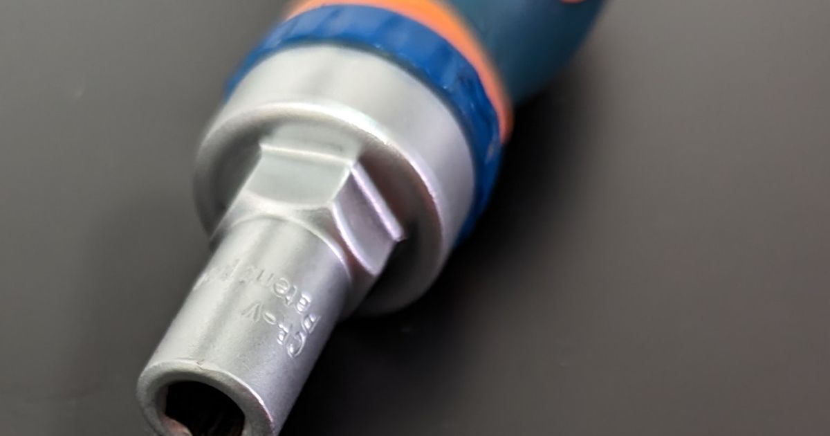 Precision screwdriver bits adapter by Massimiliano Torromeo Download